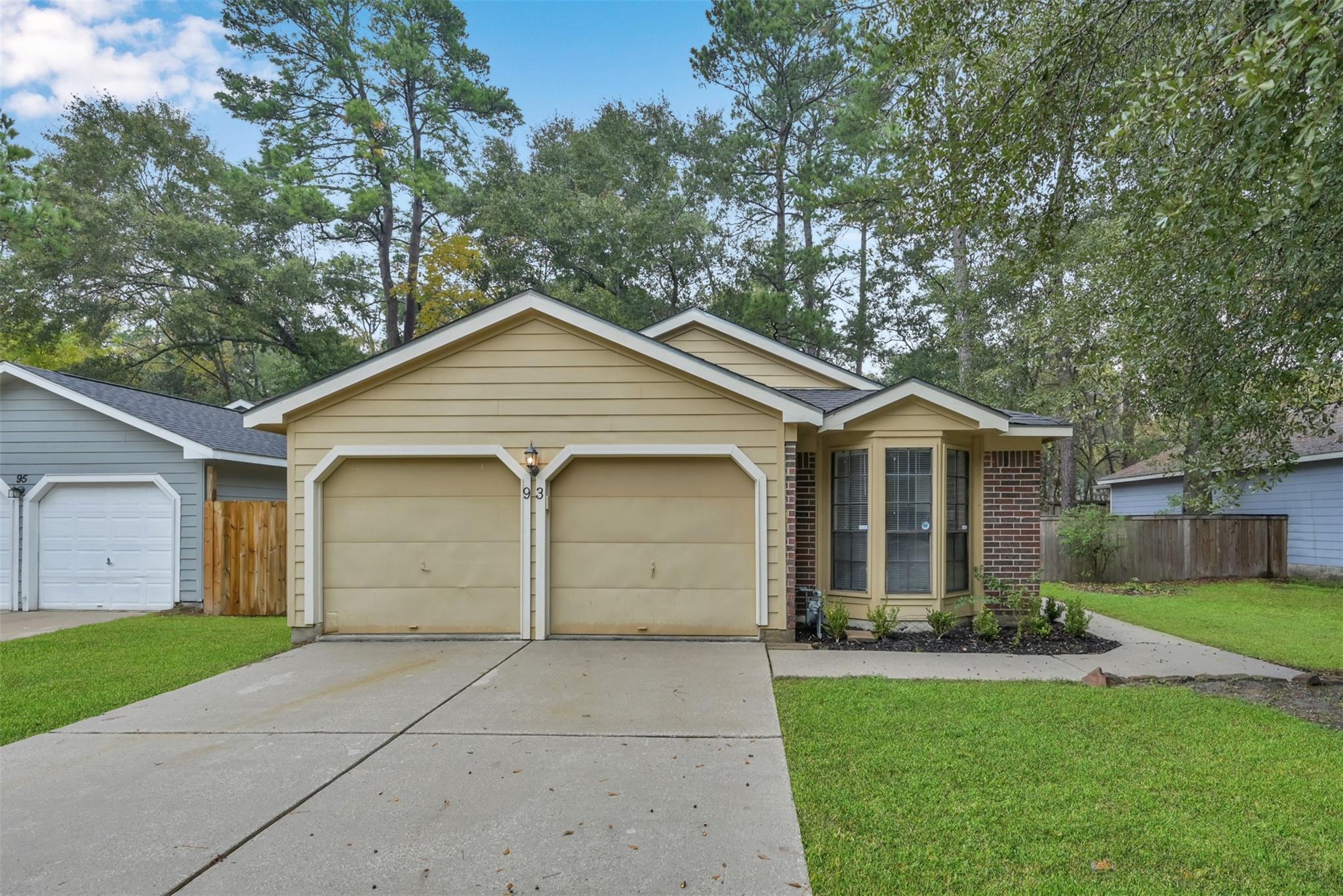 93 W High Oaks Circle — photo