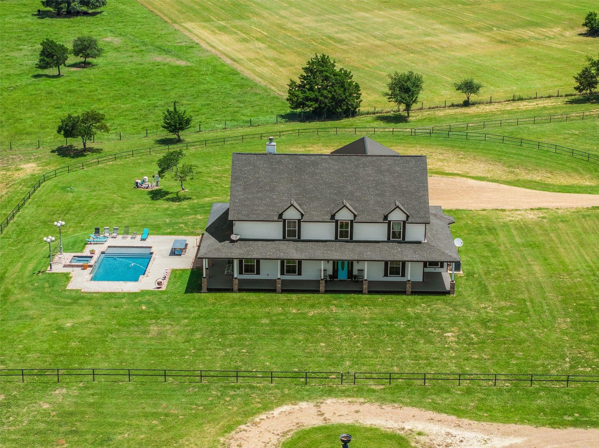 1725 Stokes Road, New Ulm, TX 78950