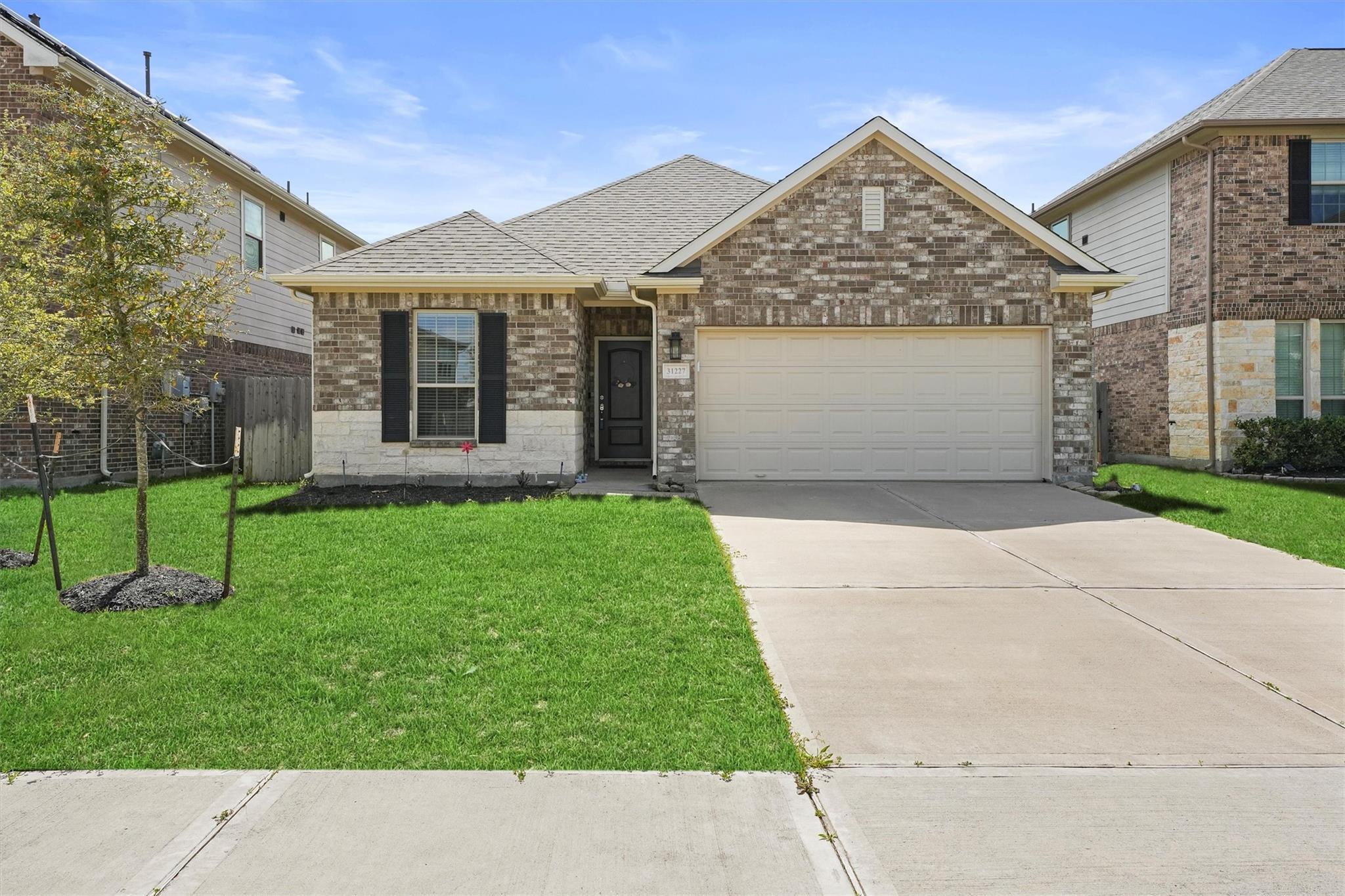 31227 Roos River Drive — photo