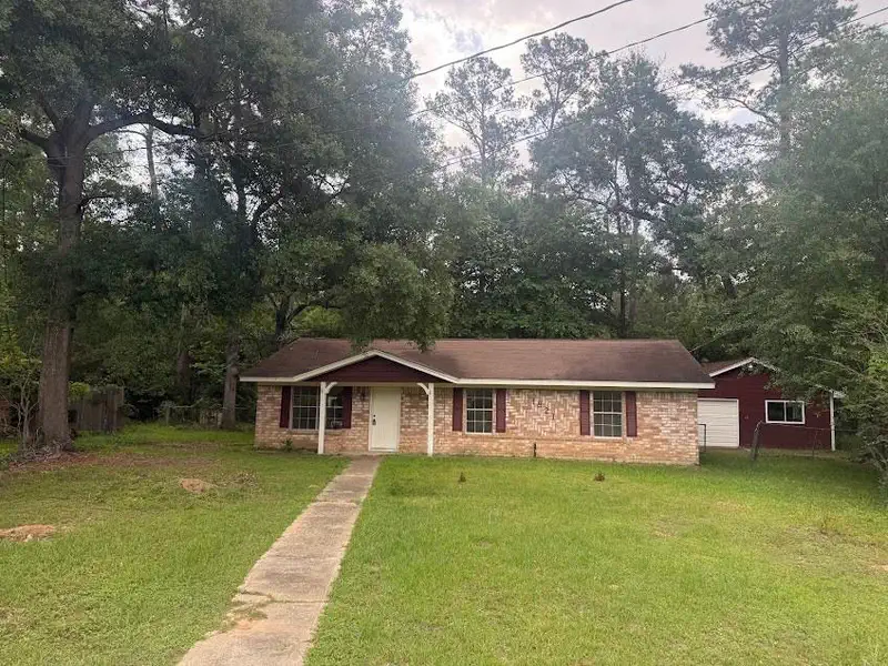 1821 Live Oak Drive — photo