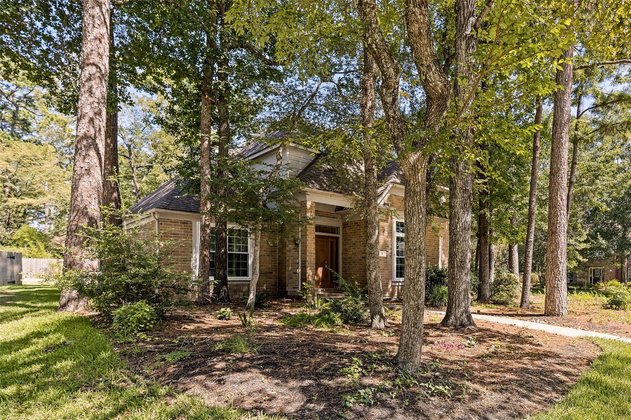 2 Windledge Place, Spring, TX 77381