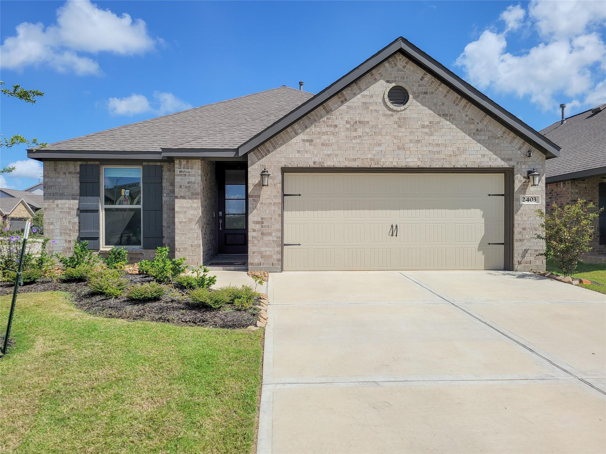 2403 Lemon Grass Drive — photo