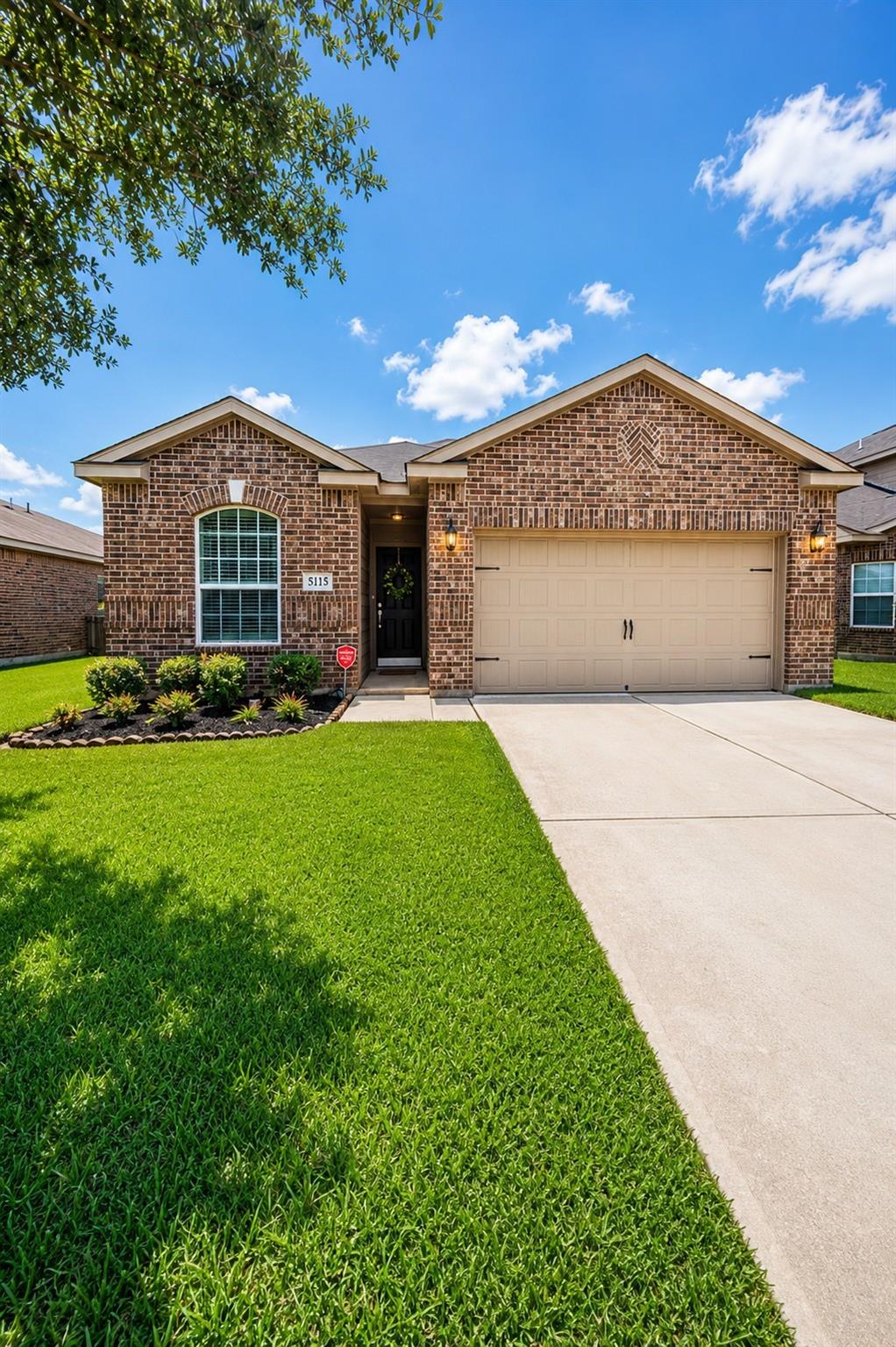 5115 Harbor Palm Drive — photo