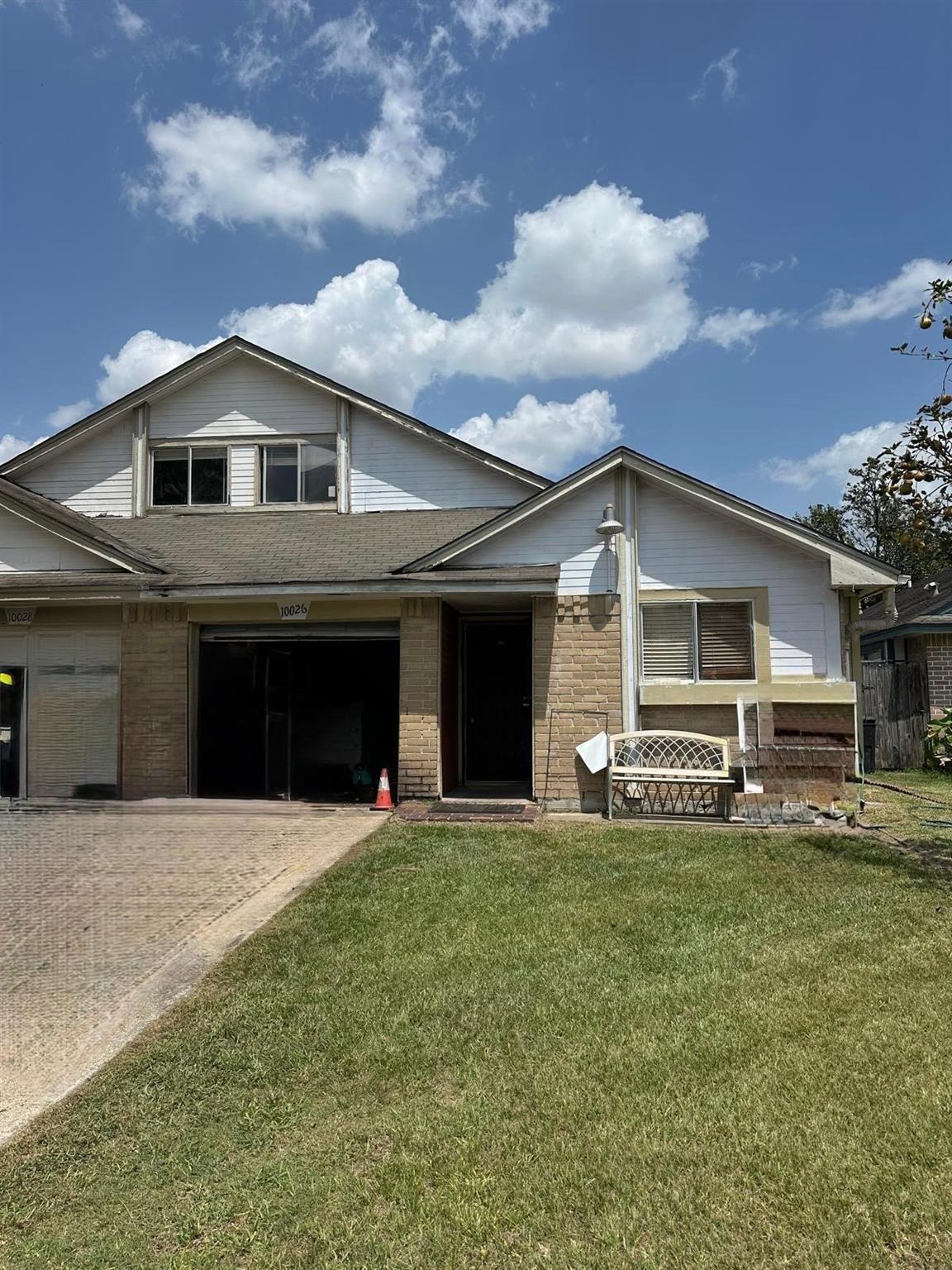 10026 Lasaber Court — photo