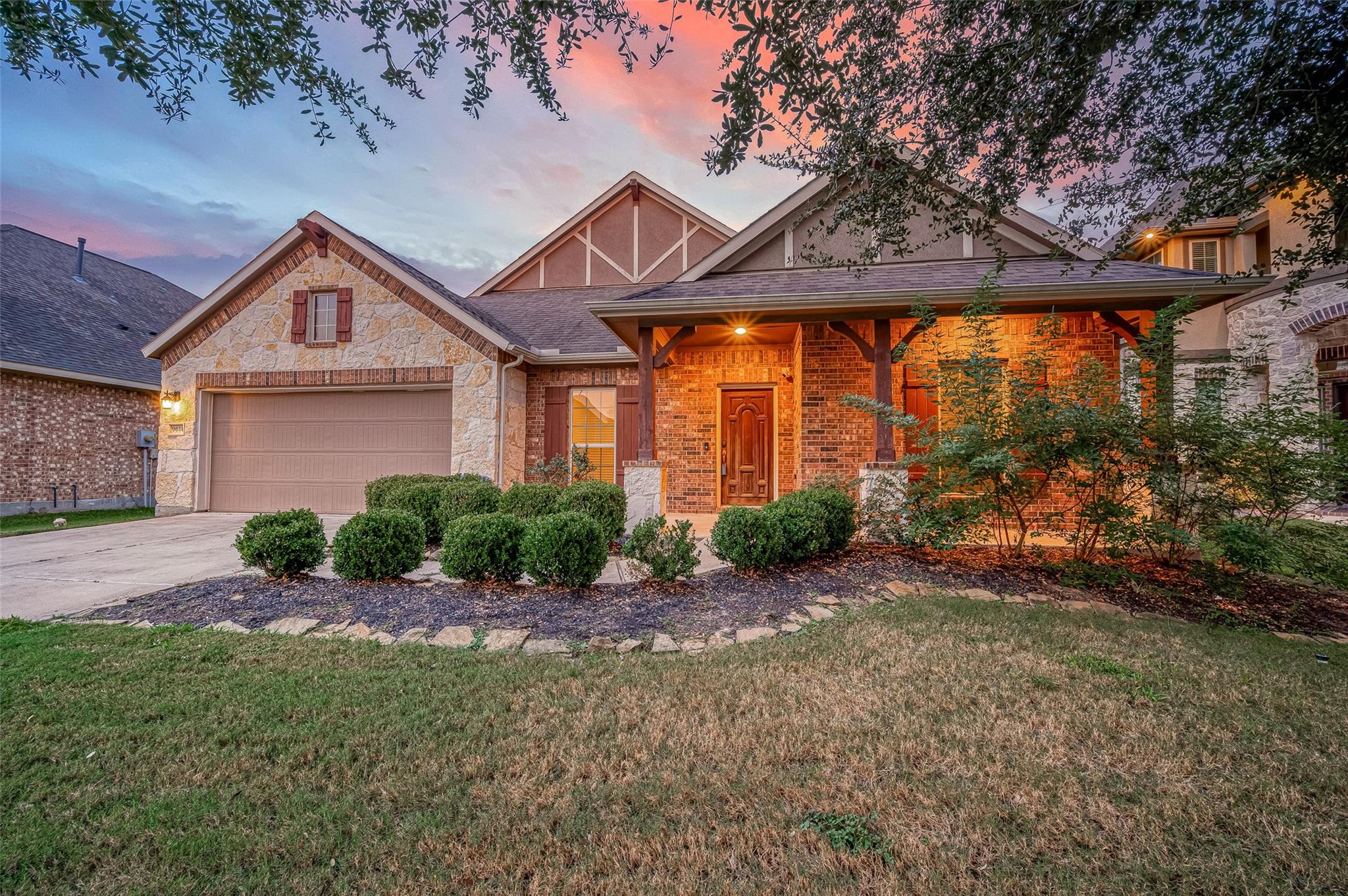 9614 Hideaway Green Drive — photo