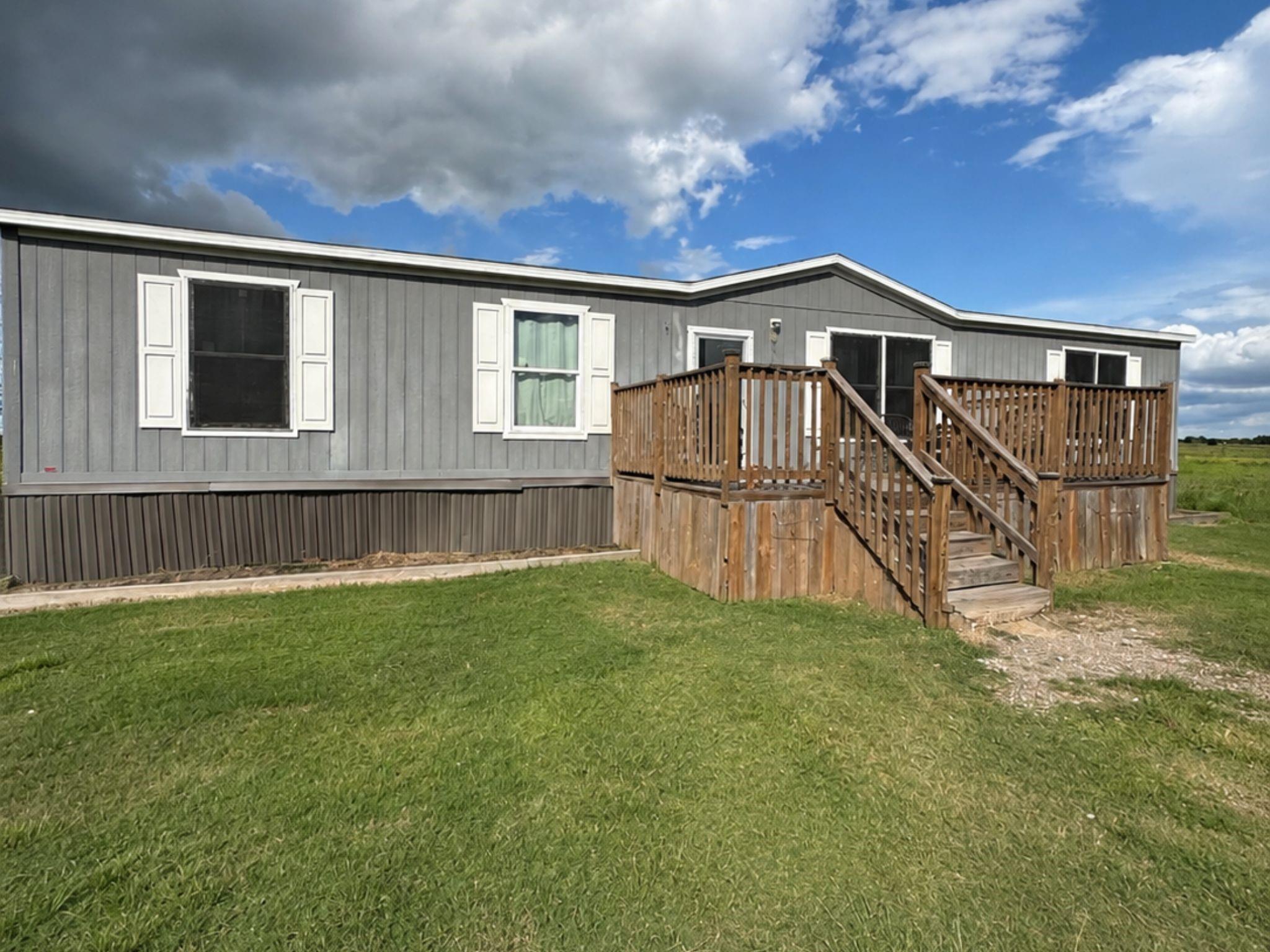 1650 FM 331 — photo
