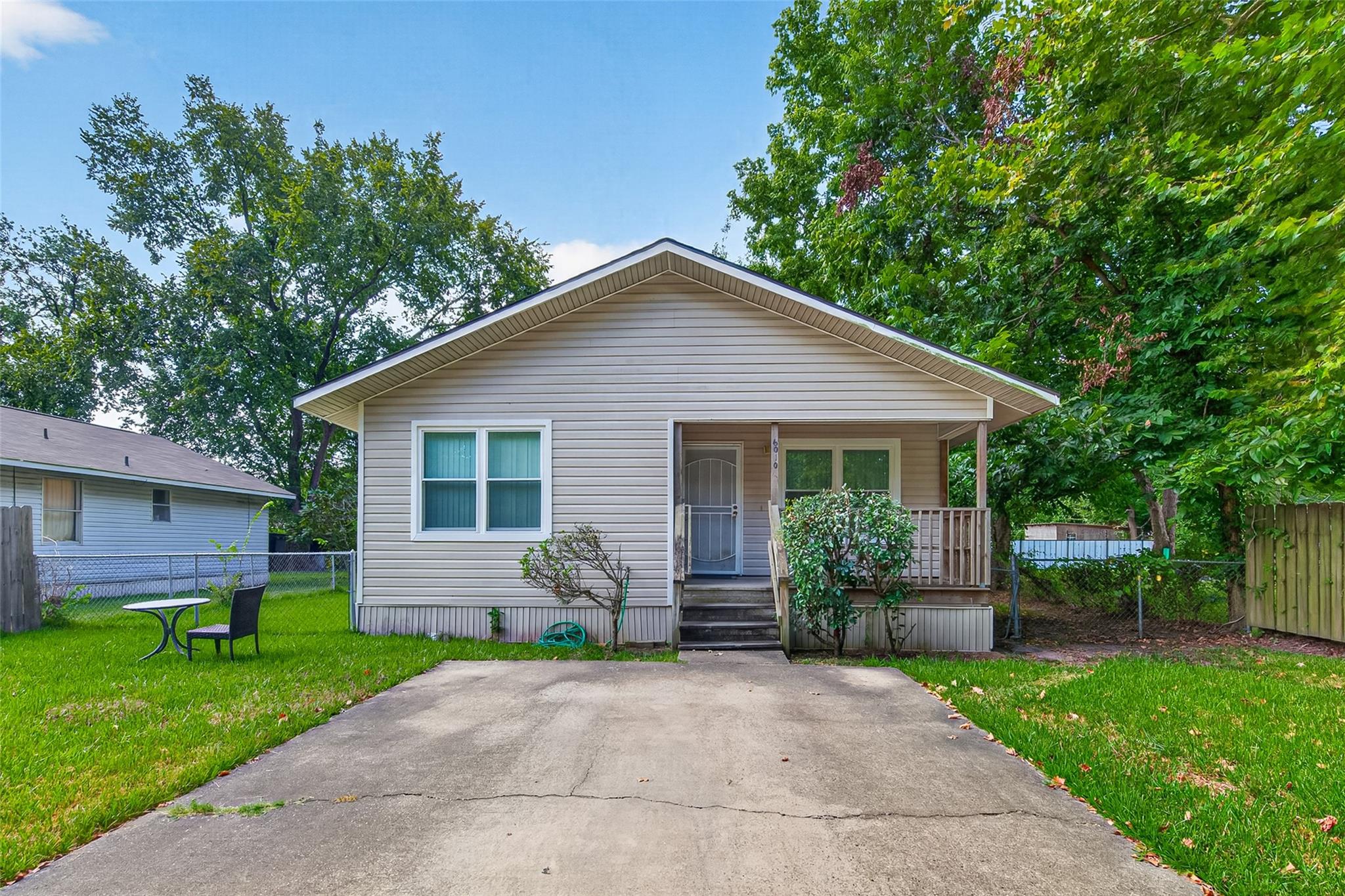 6010 Woodview Drive — photo