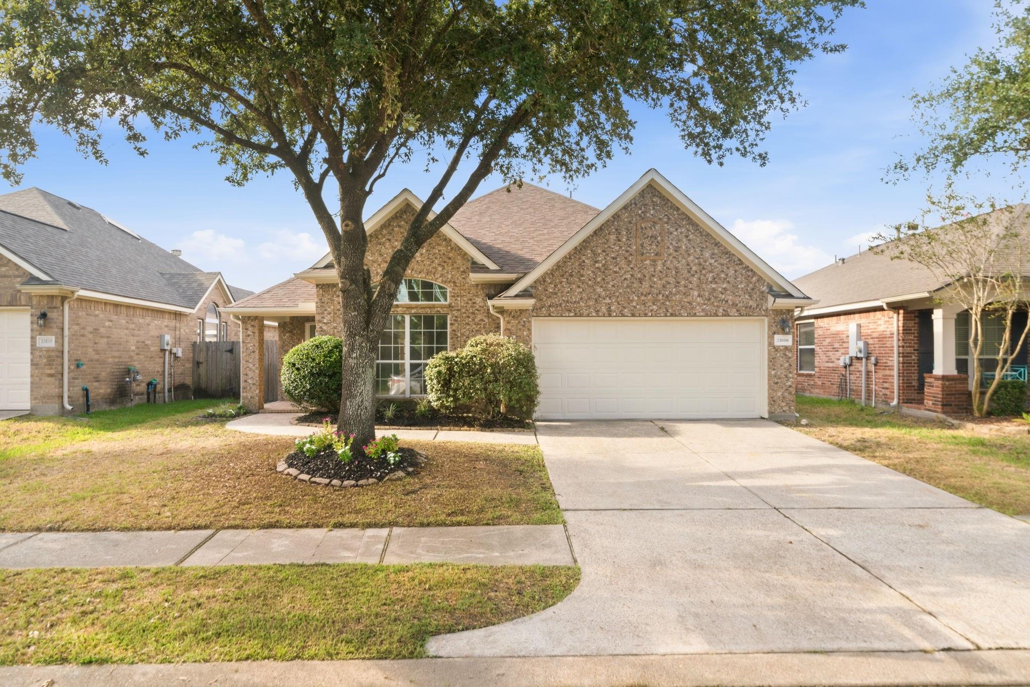 21606 Kings Bend Drive — photo