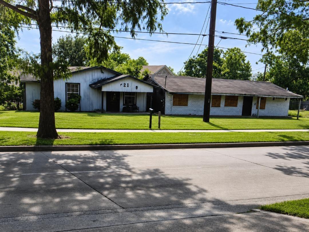 9203 W Montgomery Road — photo