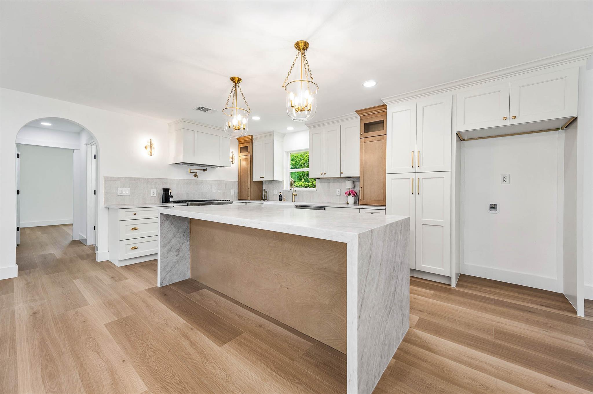 10814 Moonlight Drive — photo