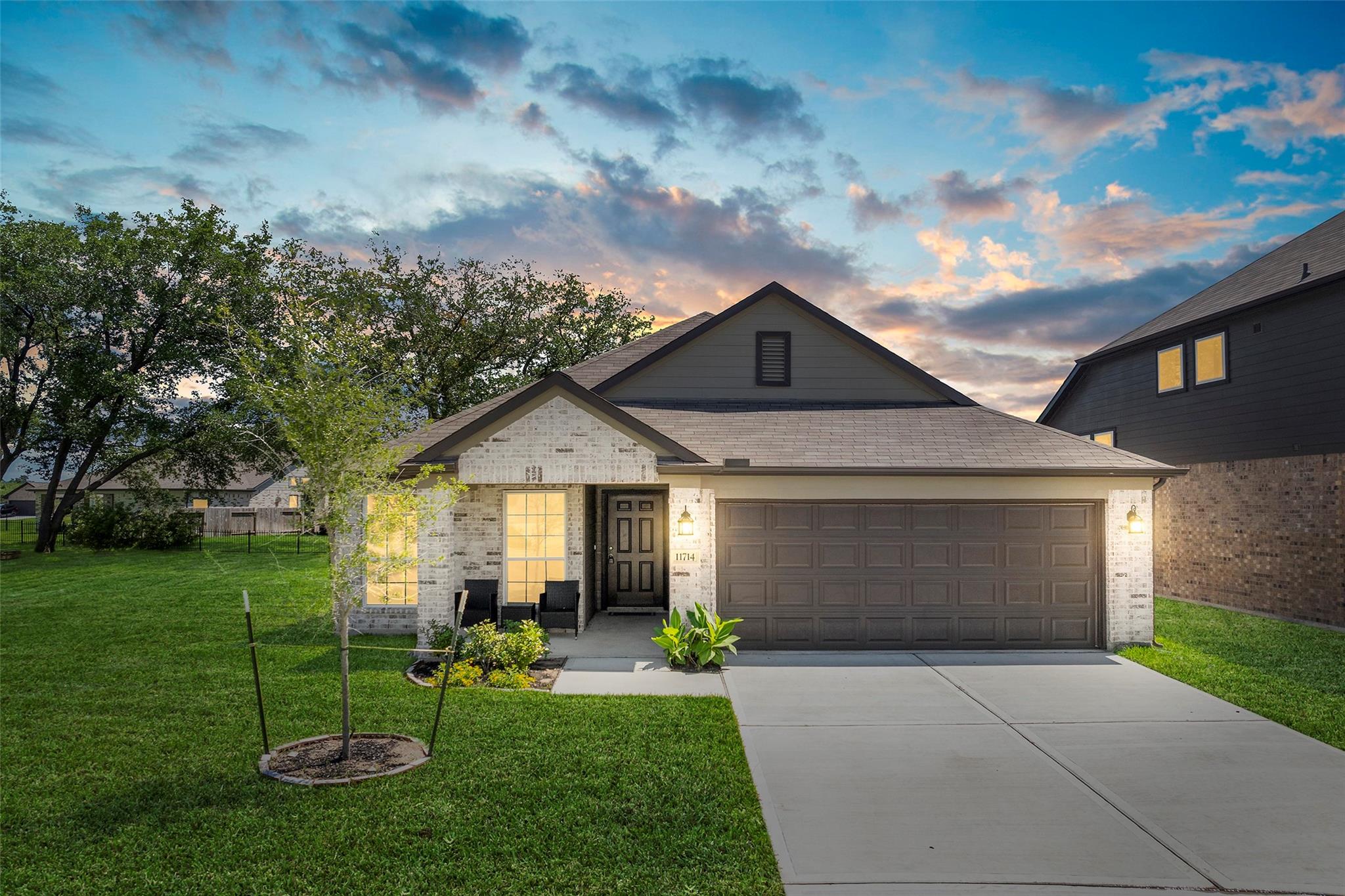 11714 Glossy Oak Lane — photo