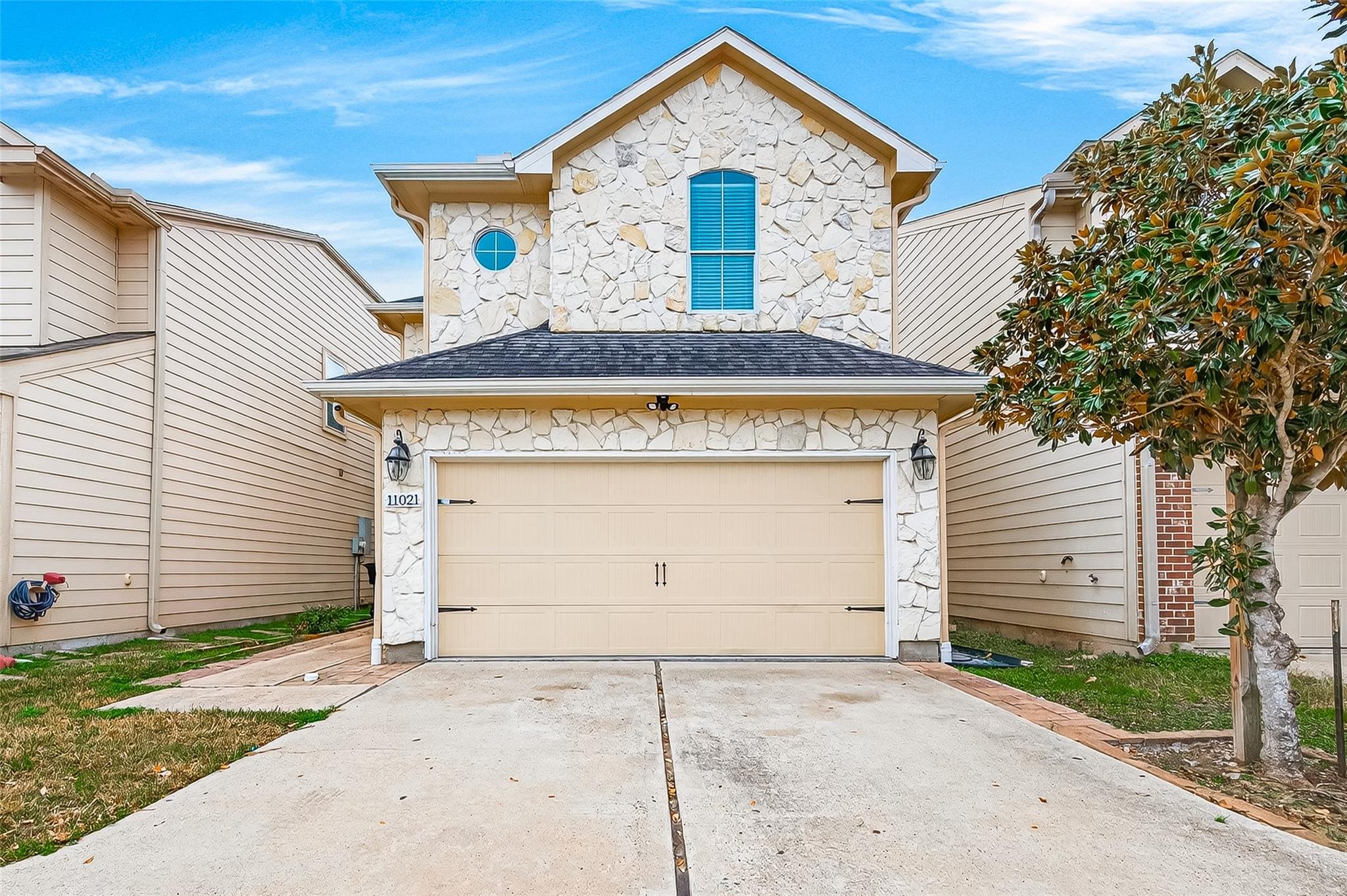11021 Panther Court — photo