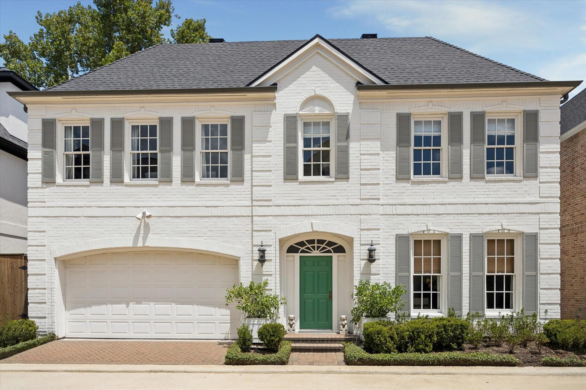 7714 N Hunters Court Drive — photo