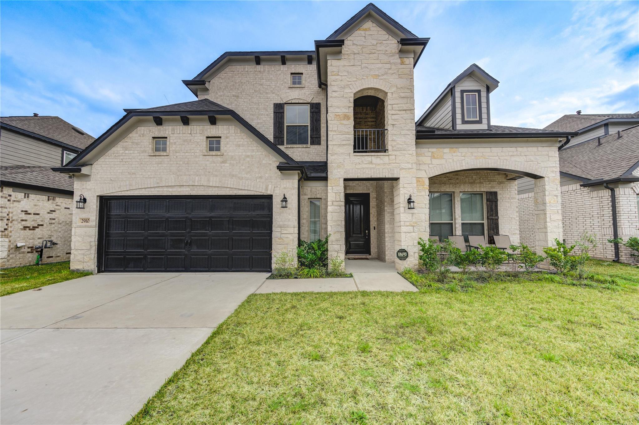2910 Knotty Forest Drive — photo