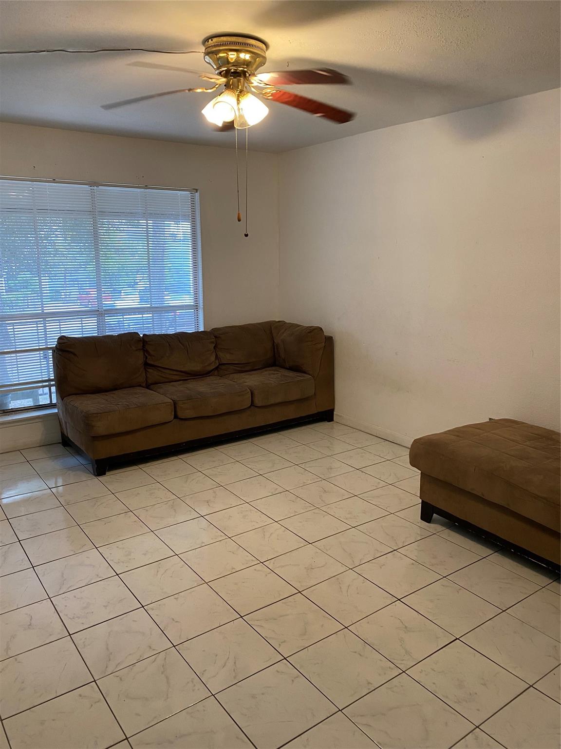5625 Antoine Drive #412 — photo