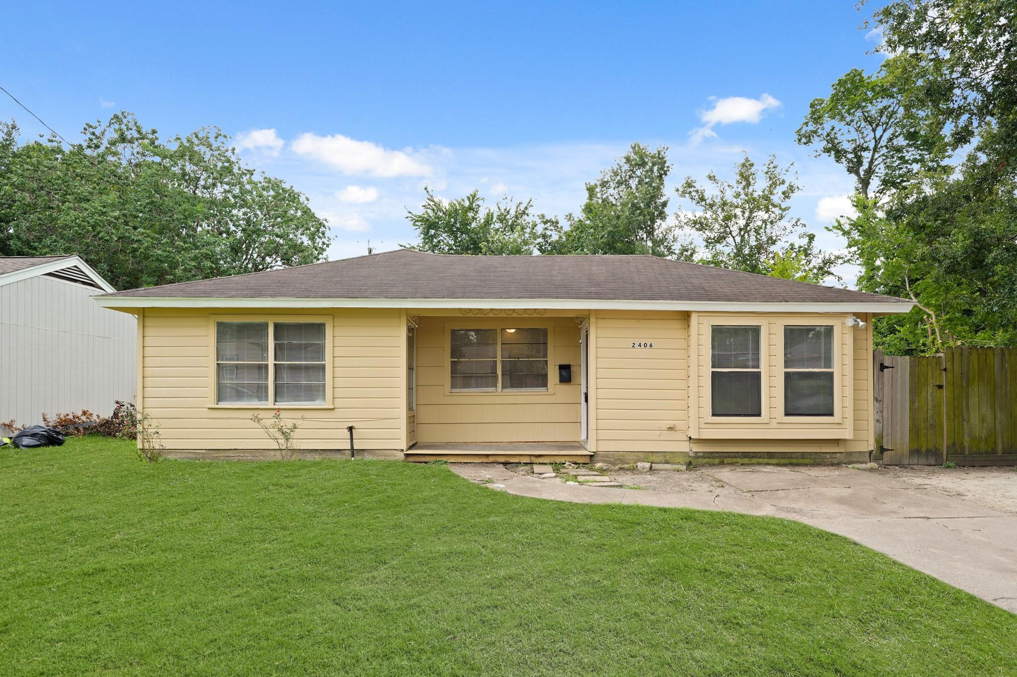 2406 Pomona Drive — photo