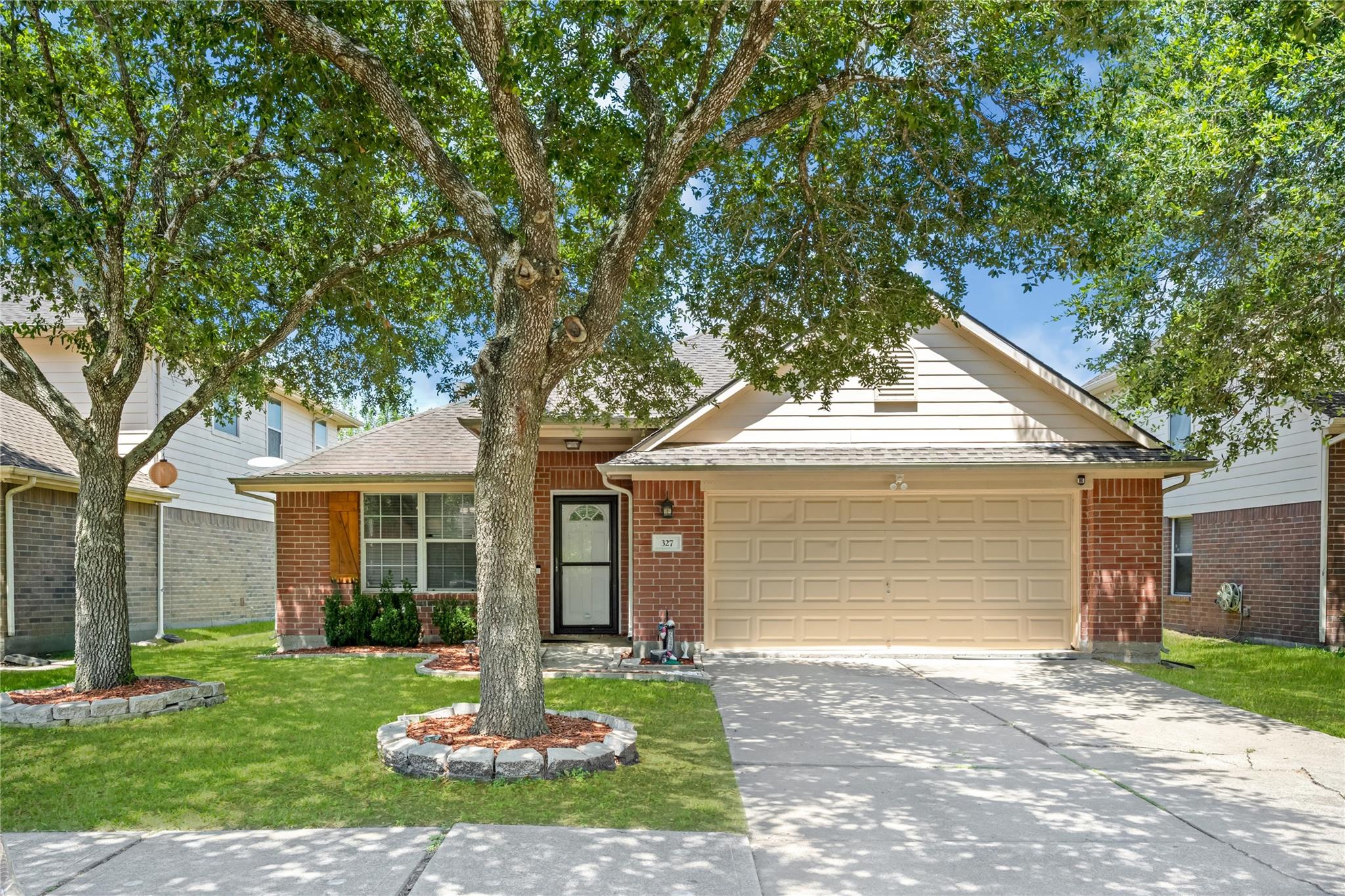 327 Mammoth Springs Lane — photo