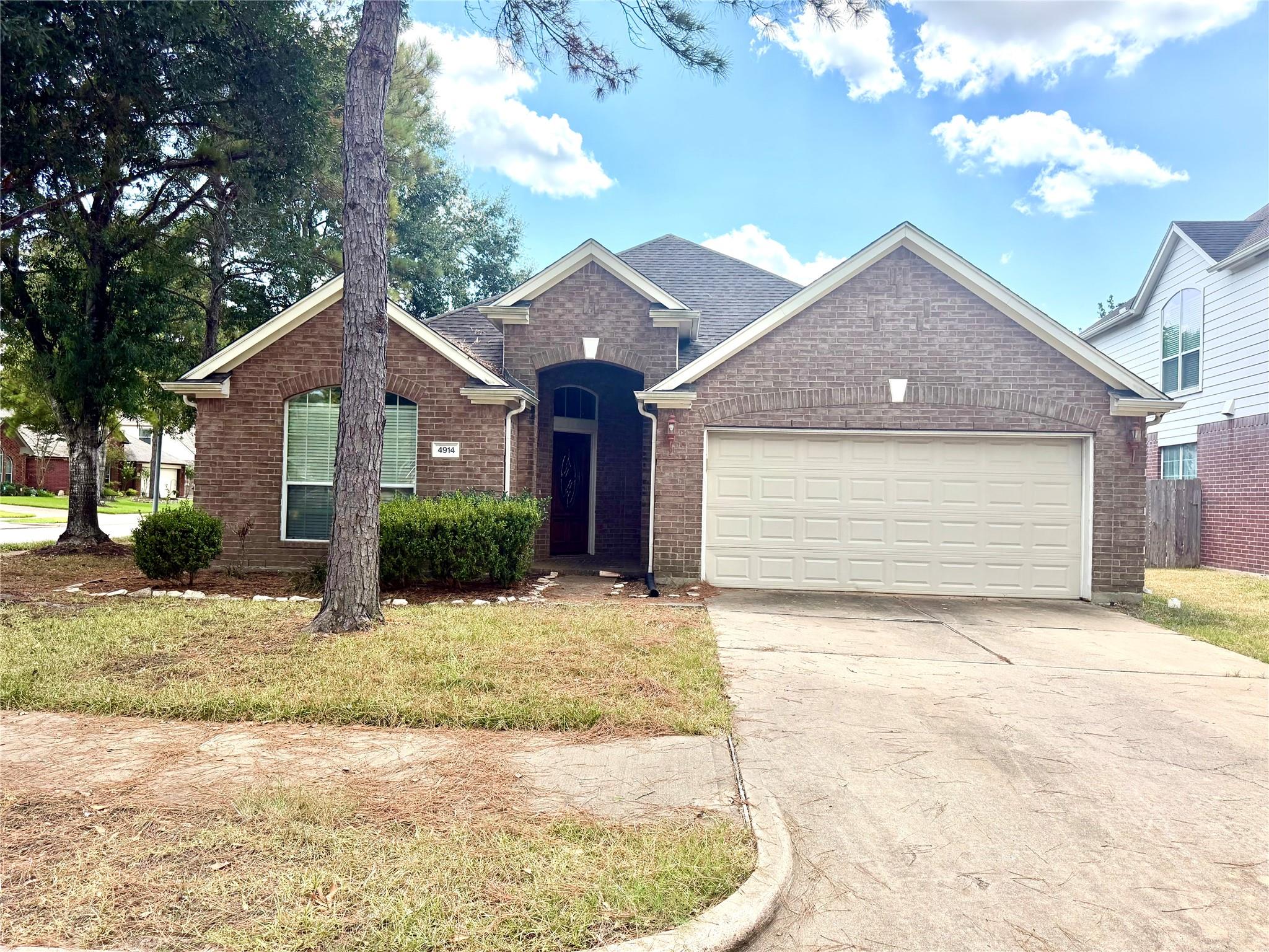 4914 Surrey Park Circle — photo