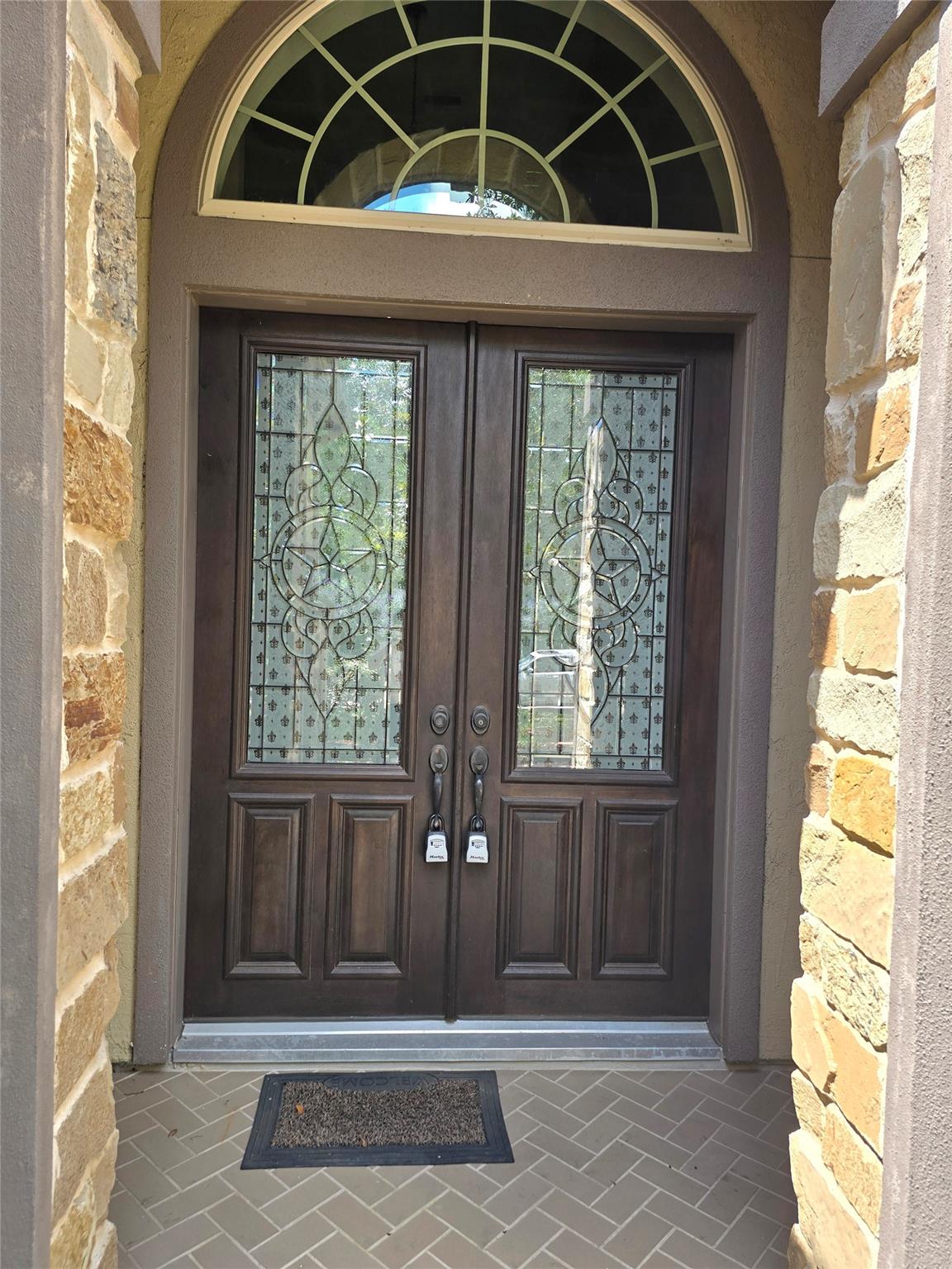 10 Val Delsa Court — photo