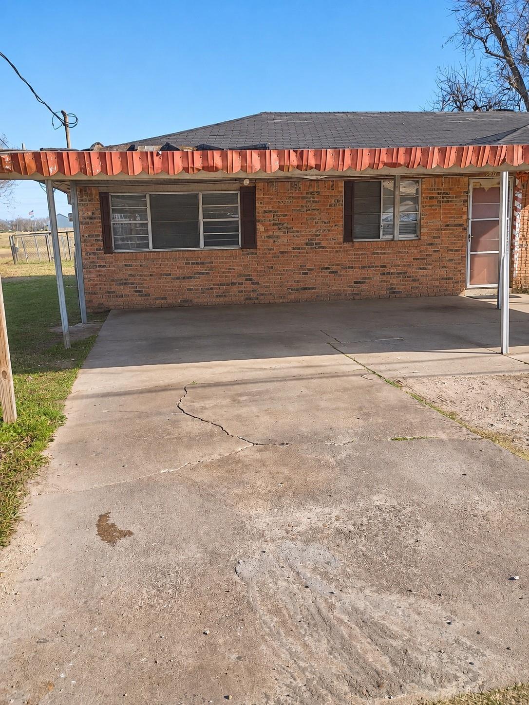 507 Correll Avenue, Wharton, TX 77488 — photo 3