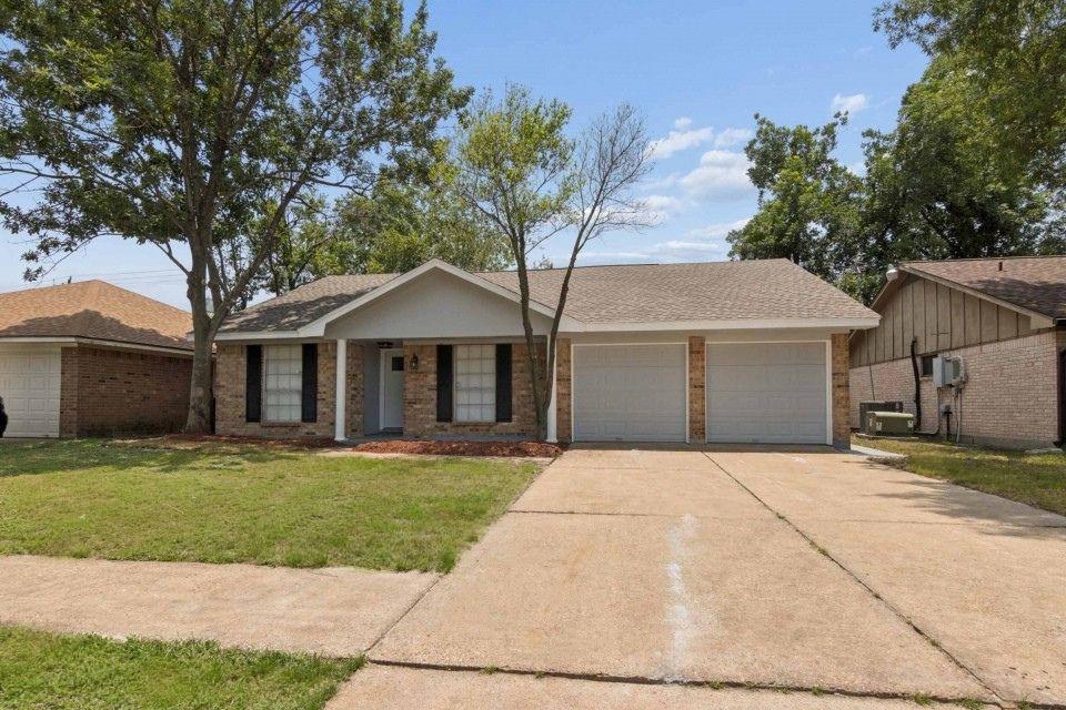 7403 Strawbridge Lane — photo
