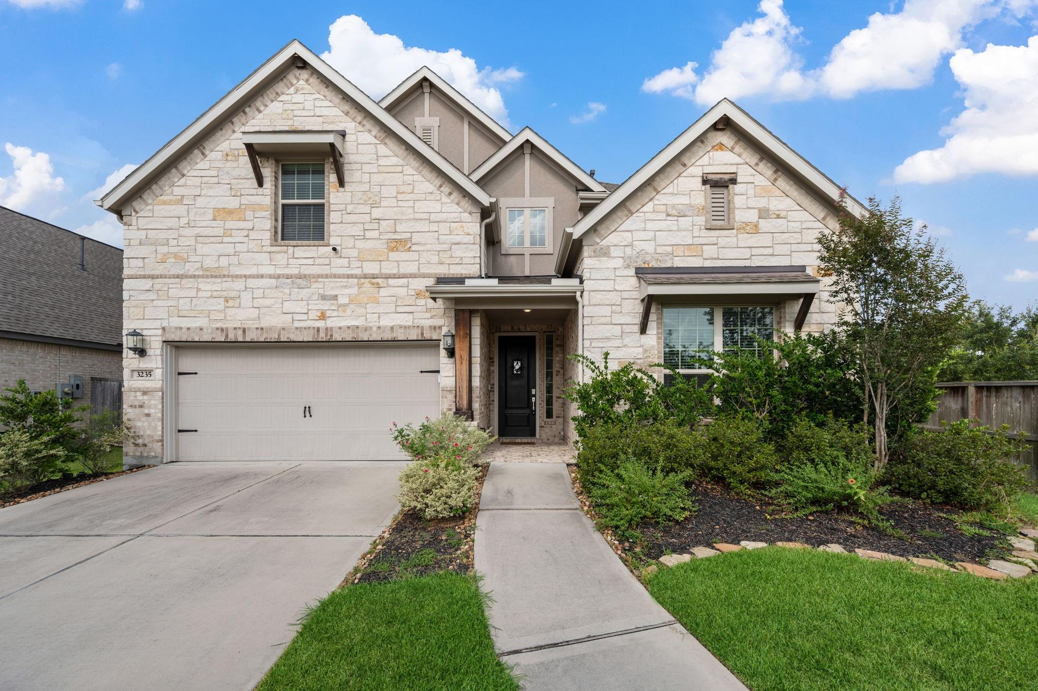 3235 Bellwick Chase Lane — photo