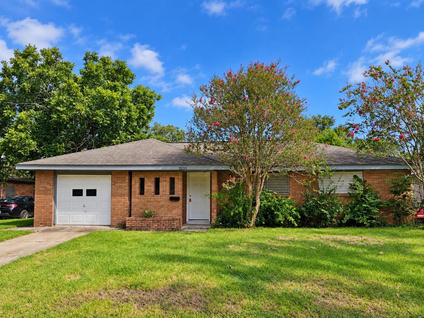 2930 Danforth Drive — photo