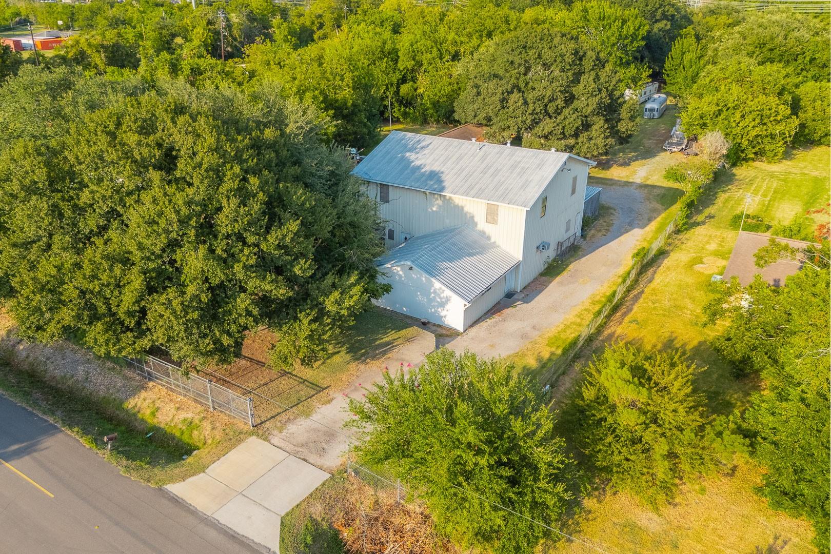 5802 Sheppard Road — photo