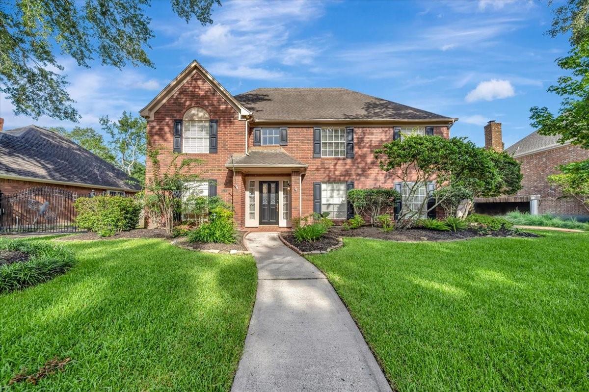 15110 Greenleaf Lane — photo