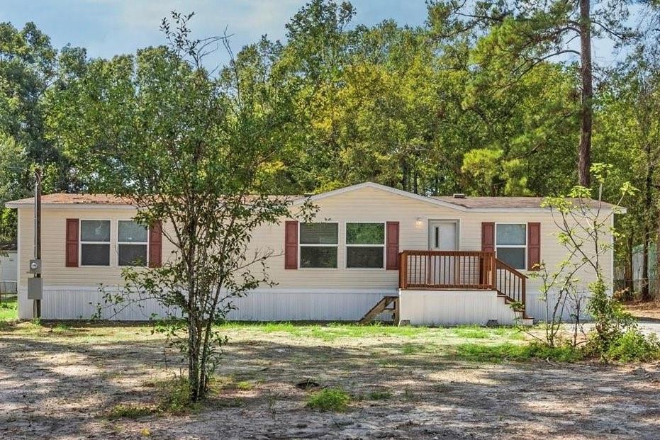 21144 Live Oak Street — photo