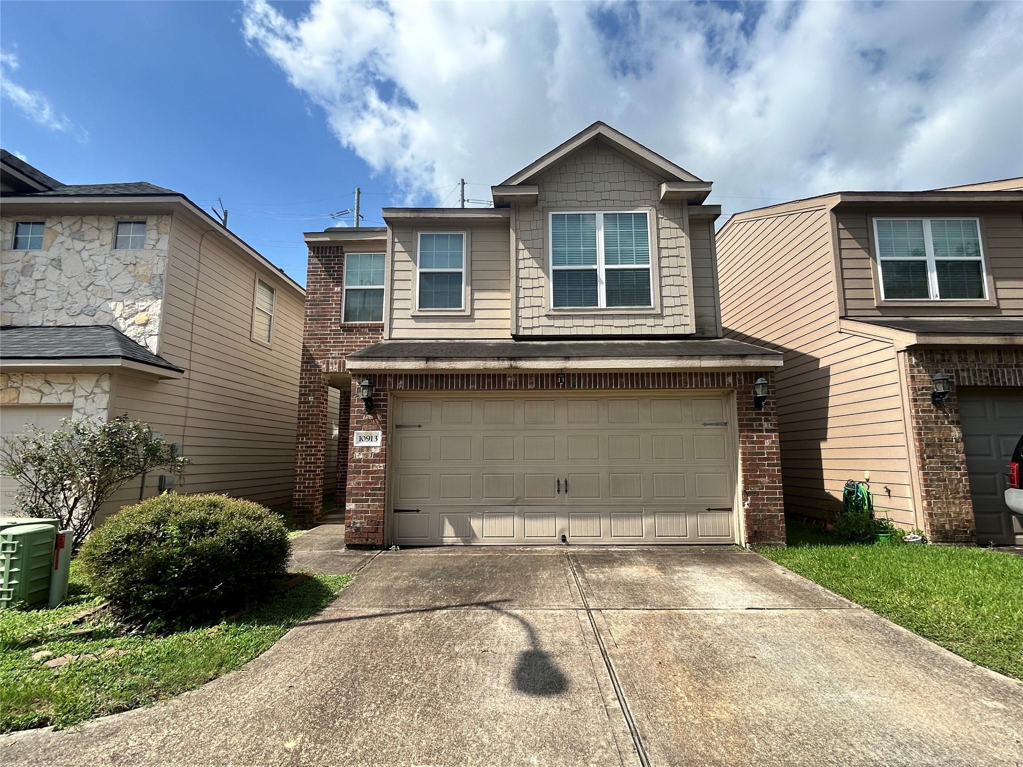 10913 Panther Court — photo