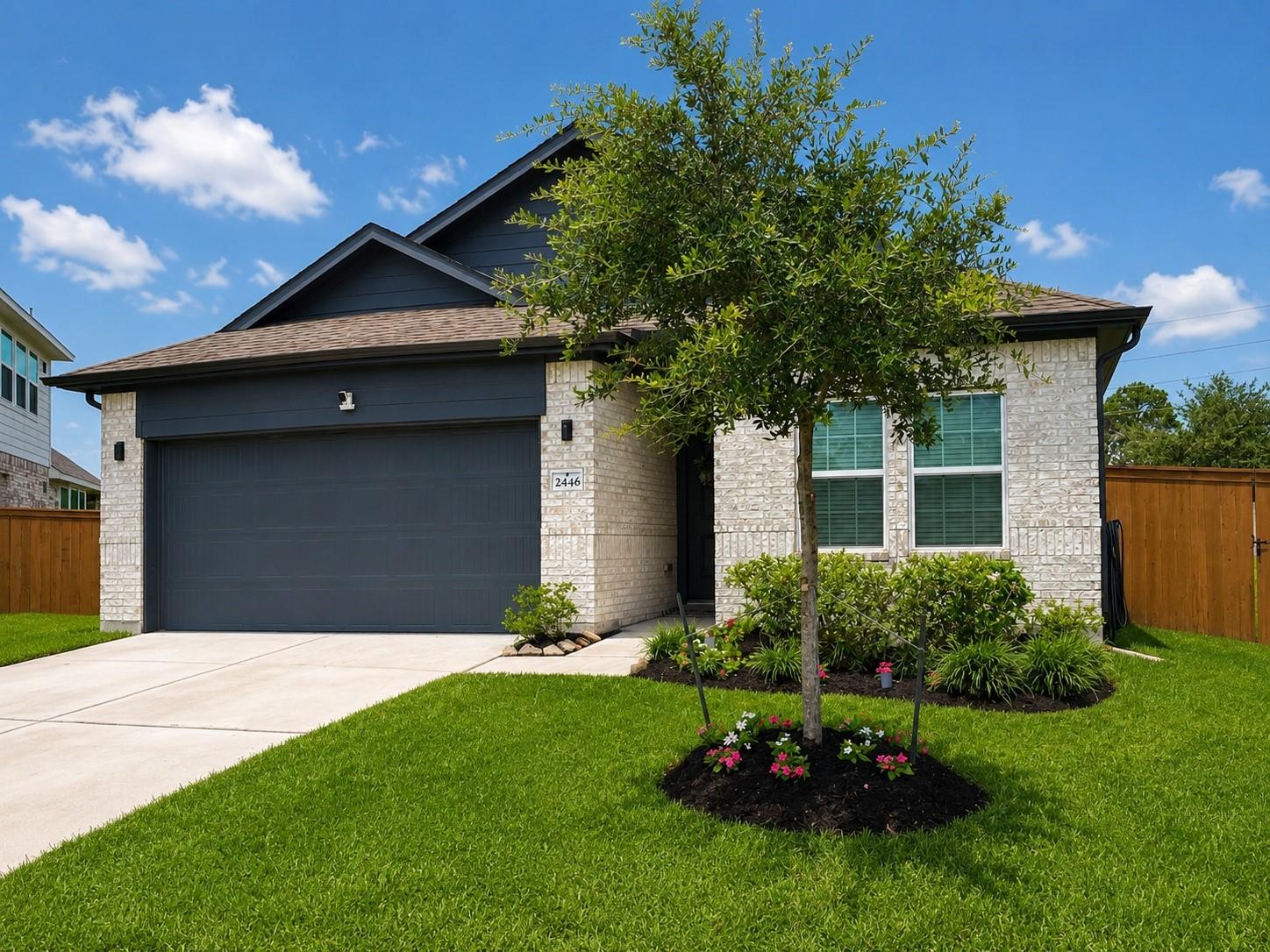 2446 Palisade Crest Drive — photo
