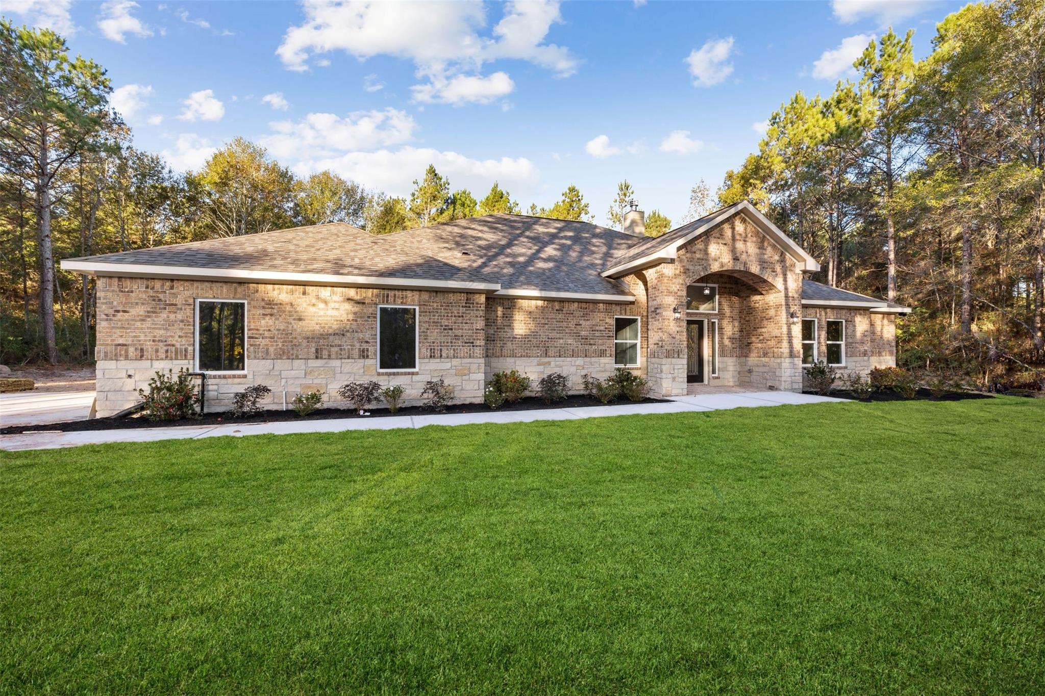 105 Wood Forest Lane — photo
