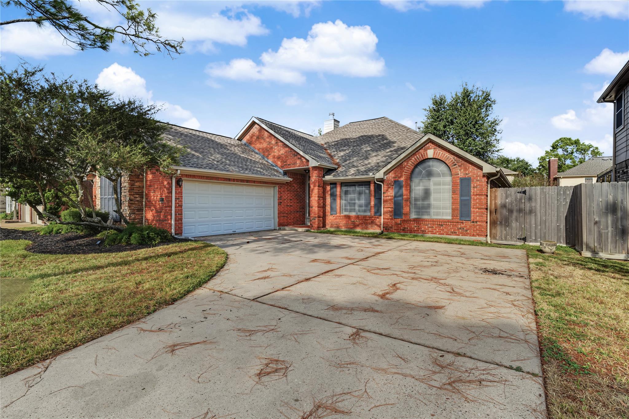 835 Maplewood Falls Court — photo