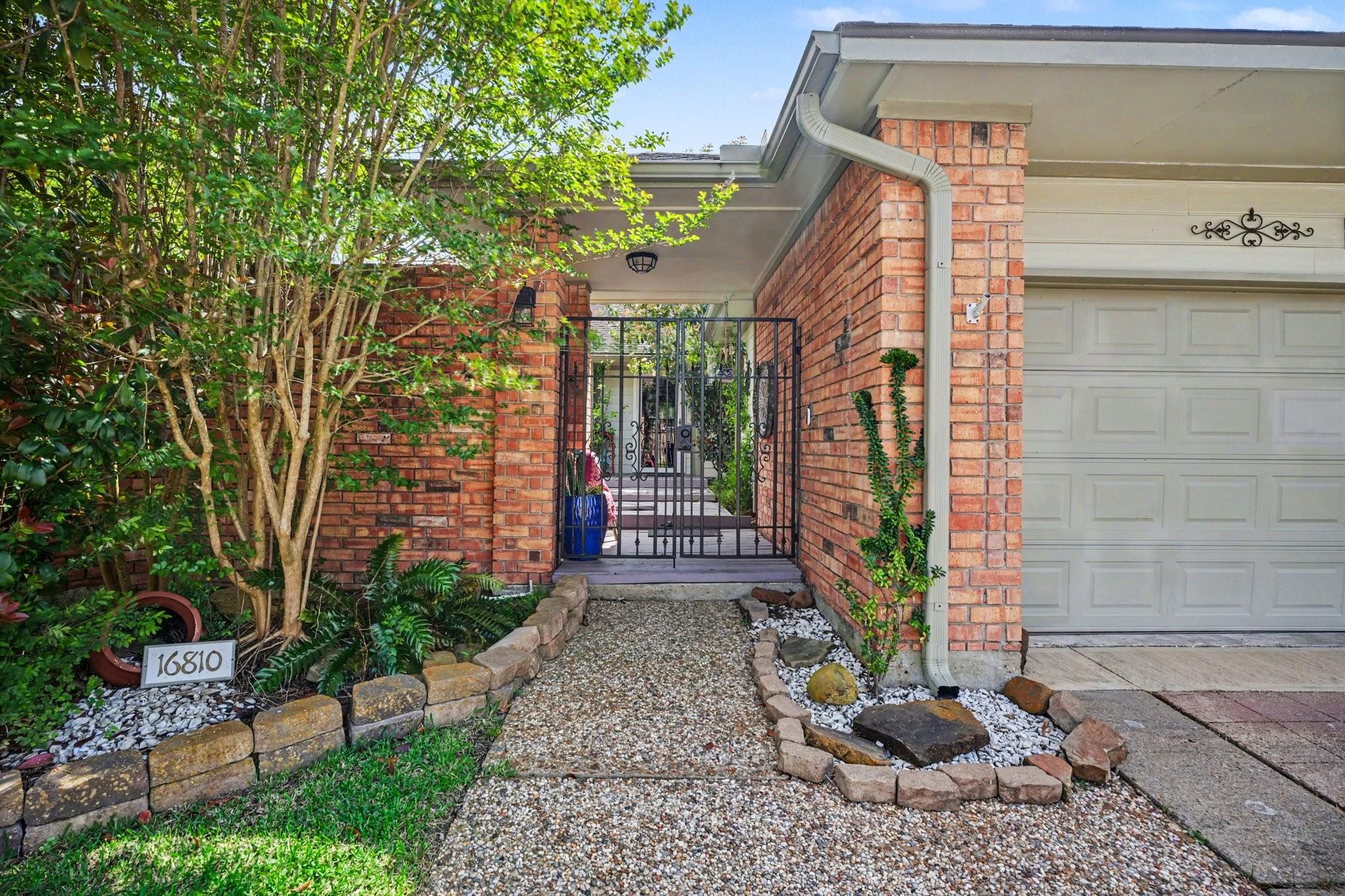 16810 Finewood Way — photo