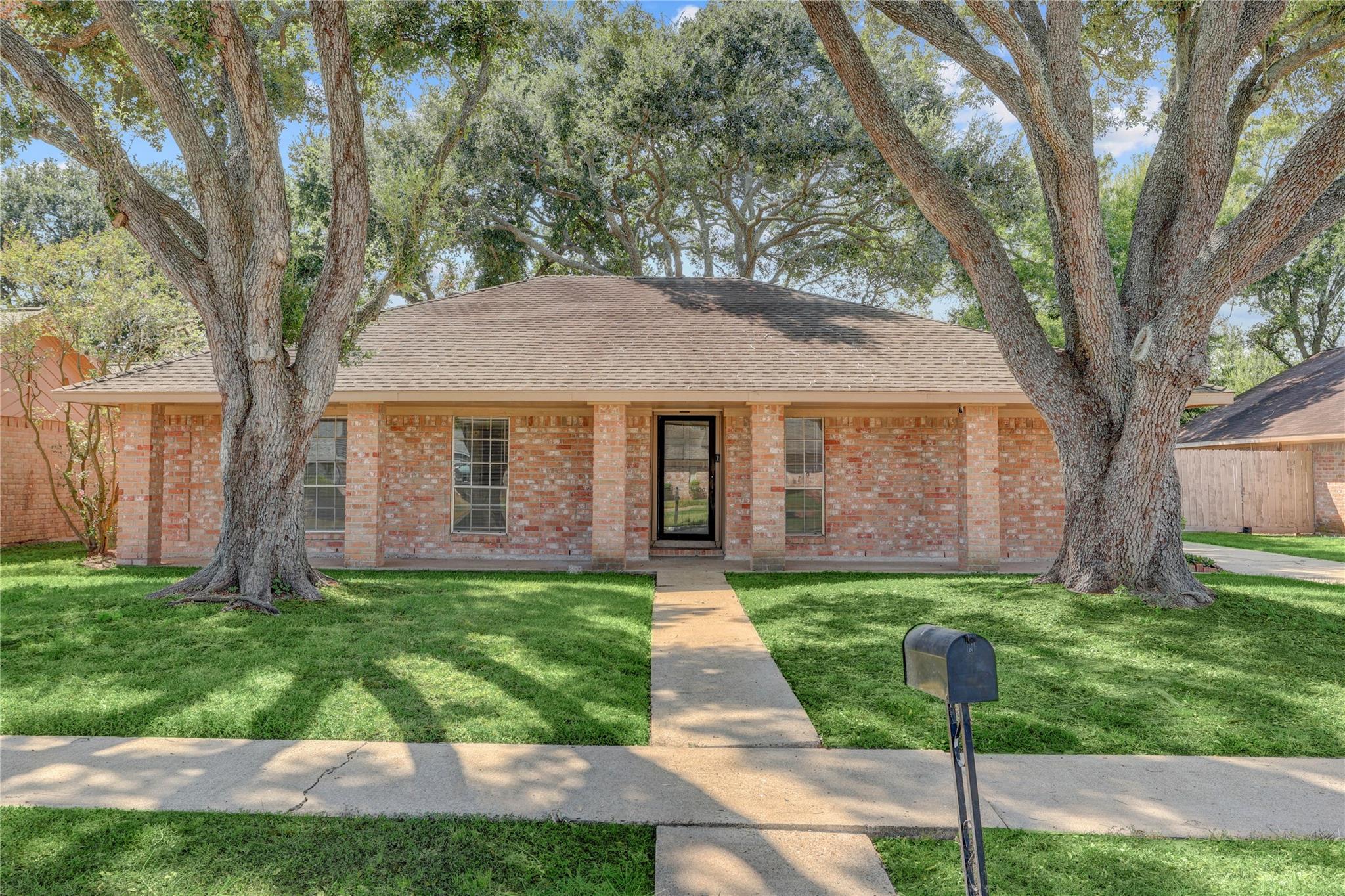 15118 Steeplechase Road — photo