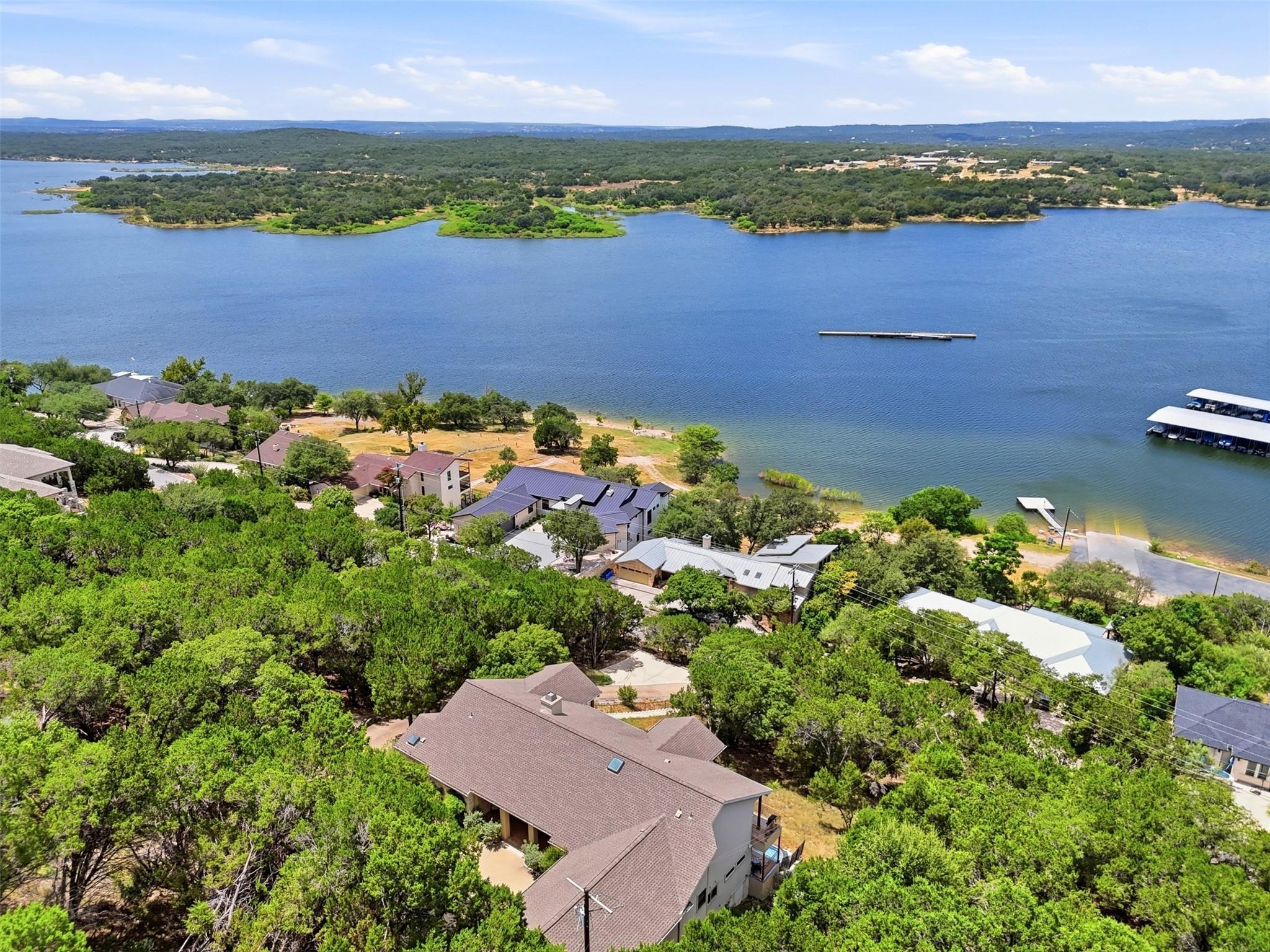 6103 Lakeshore Drive — photo