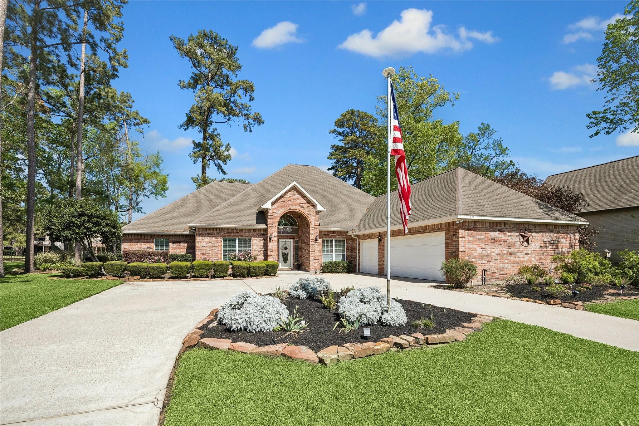 705 Fairway Oaks — photo
