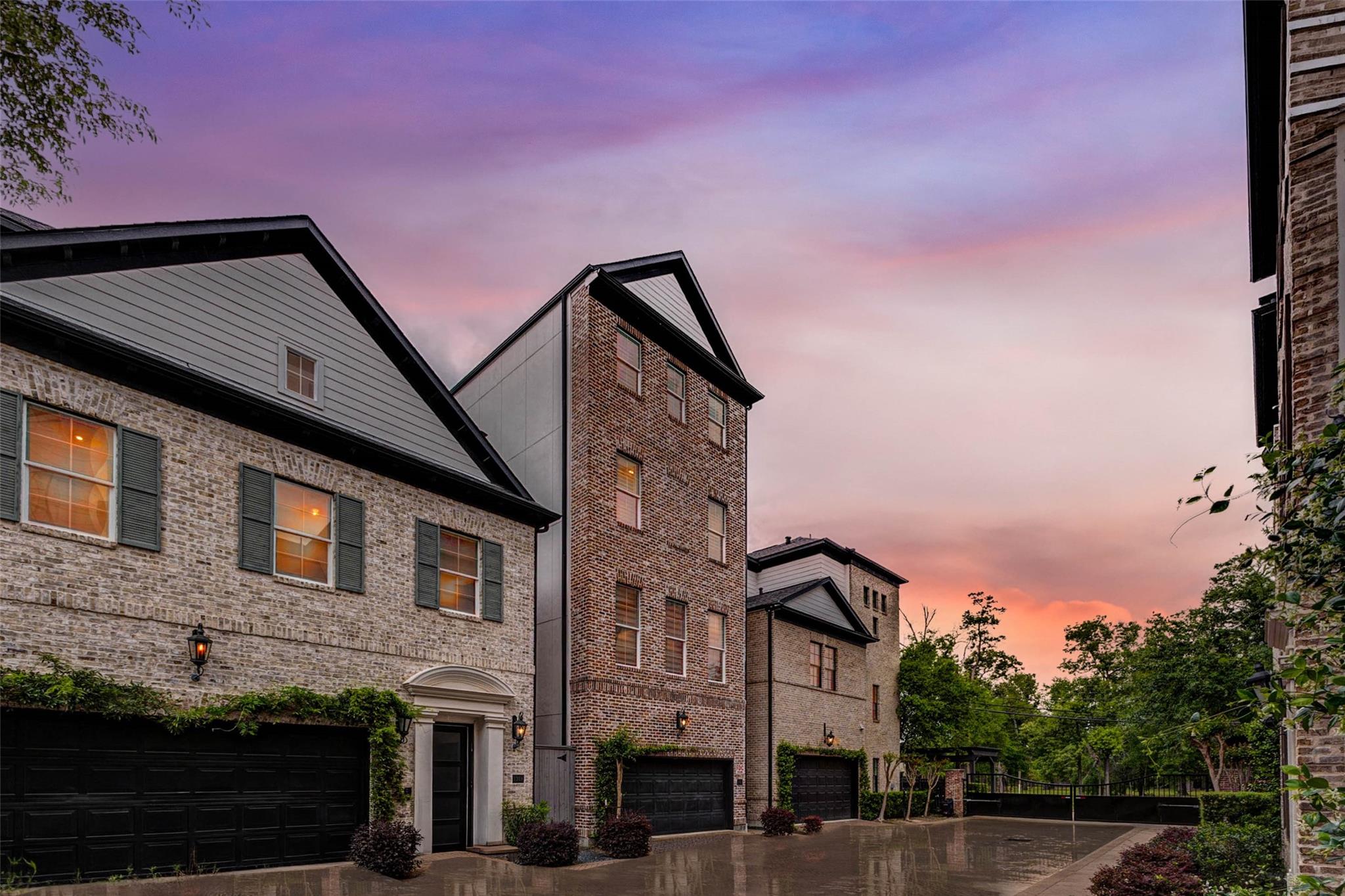 1323 Hunters Meadow Ln — photo