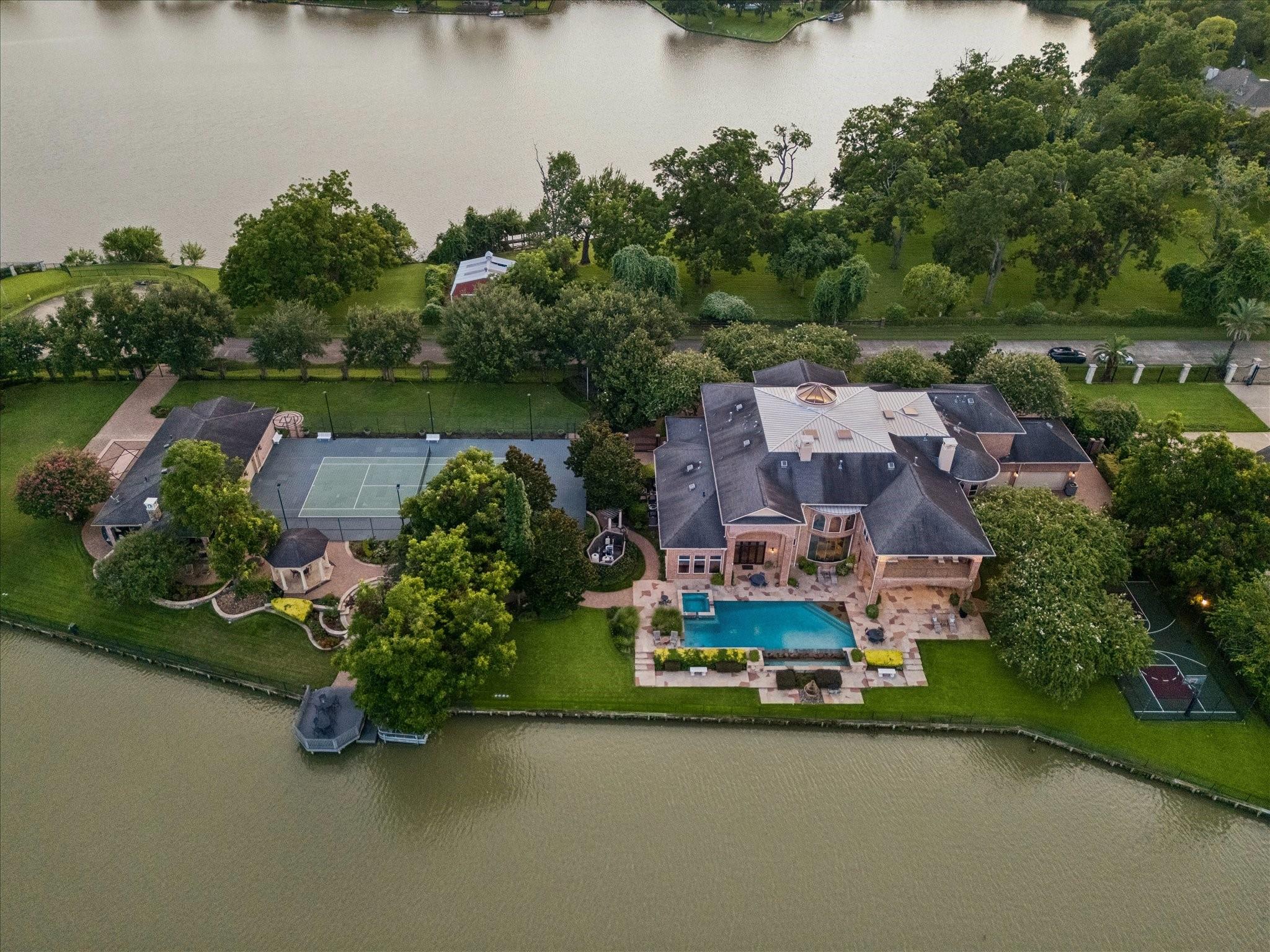 7 Paradise Point Drive — photo