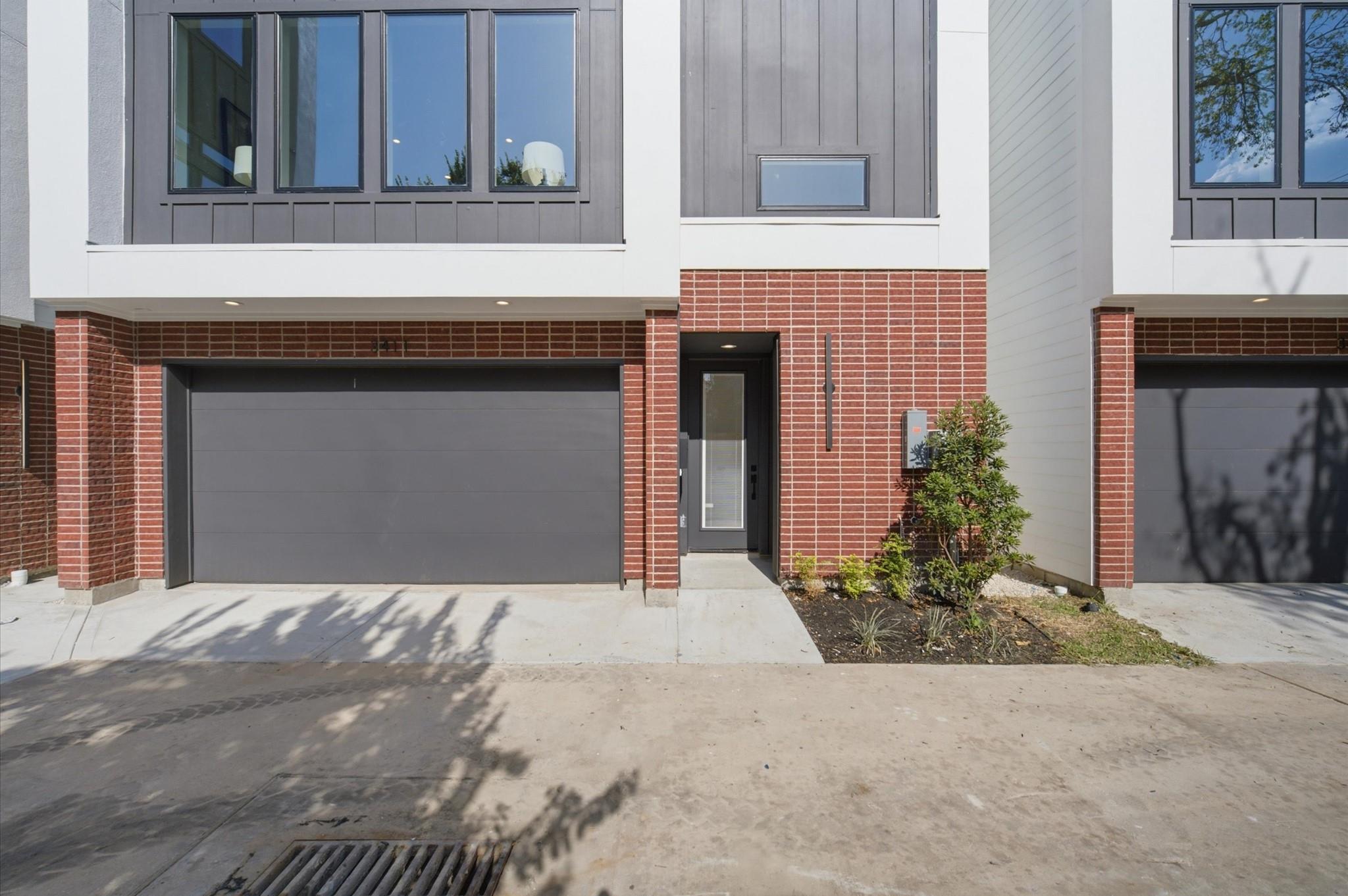 3411 Gillespie Street — photo