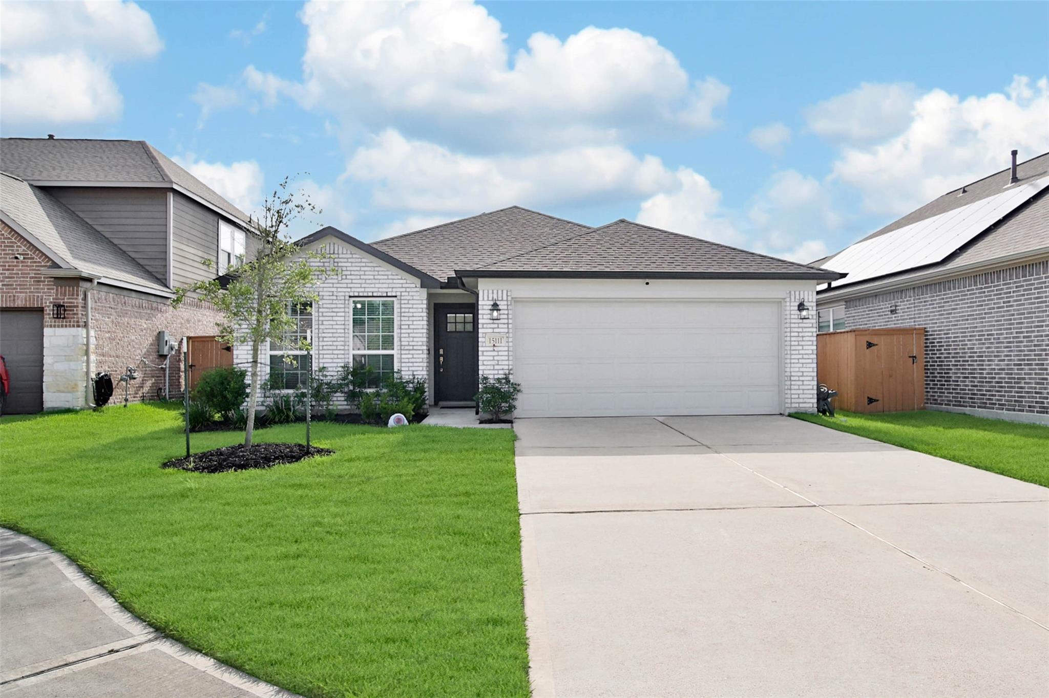15111 Dalmak Green Drive — photo