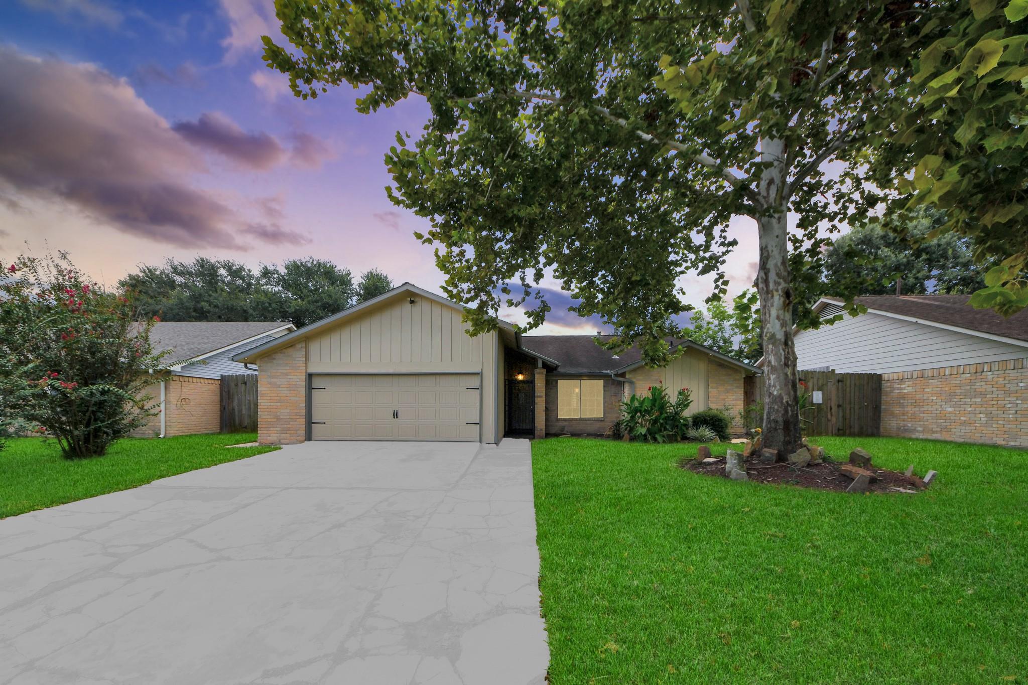 16011 Sierra Grande Drive — photo
