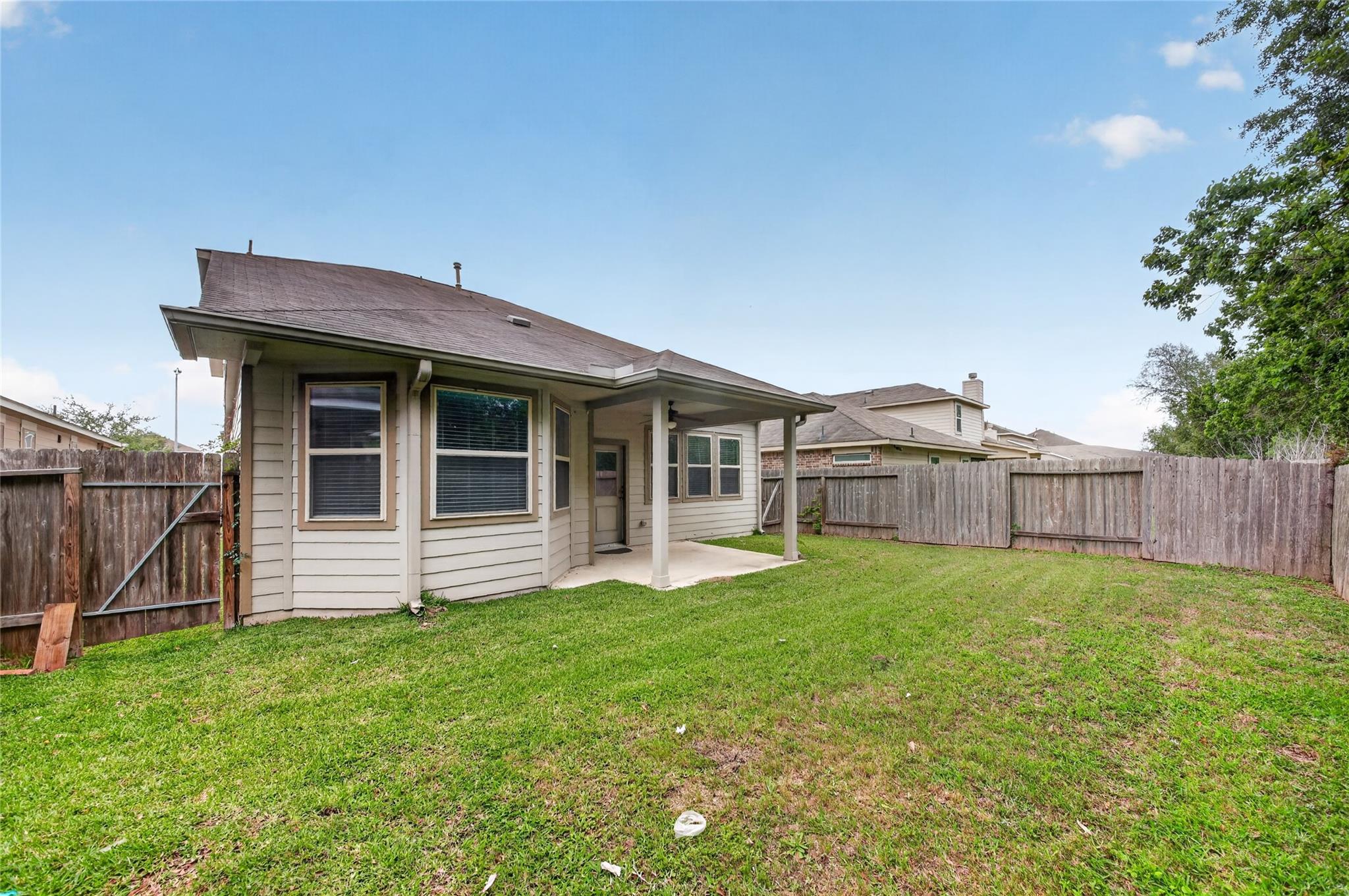 2518 Cold River Drive — photo