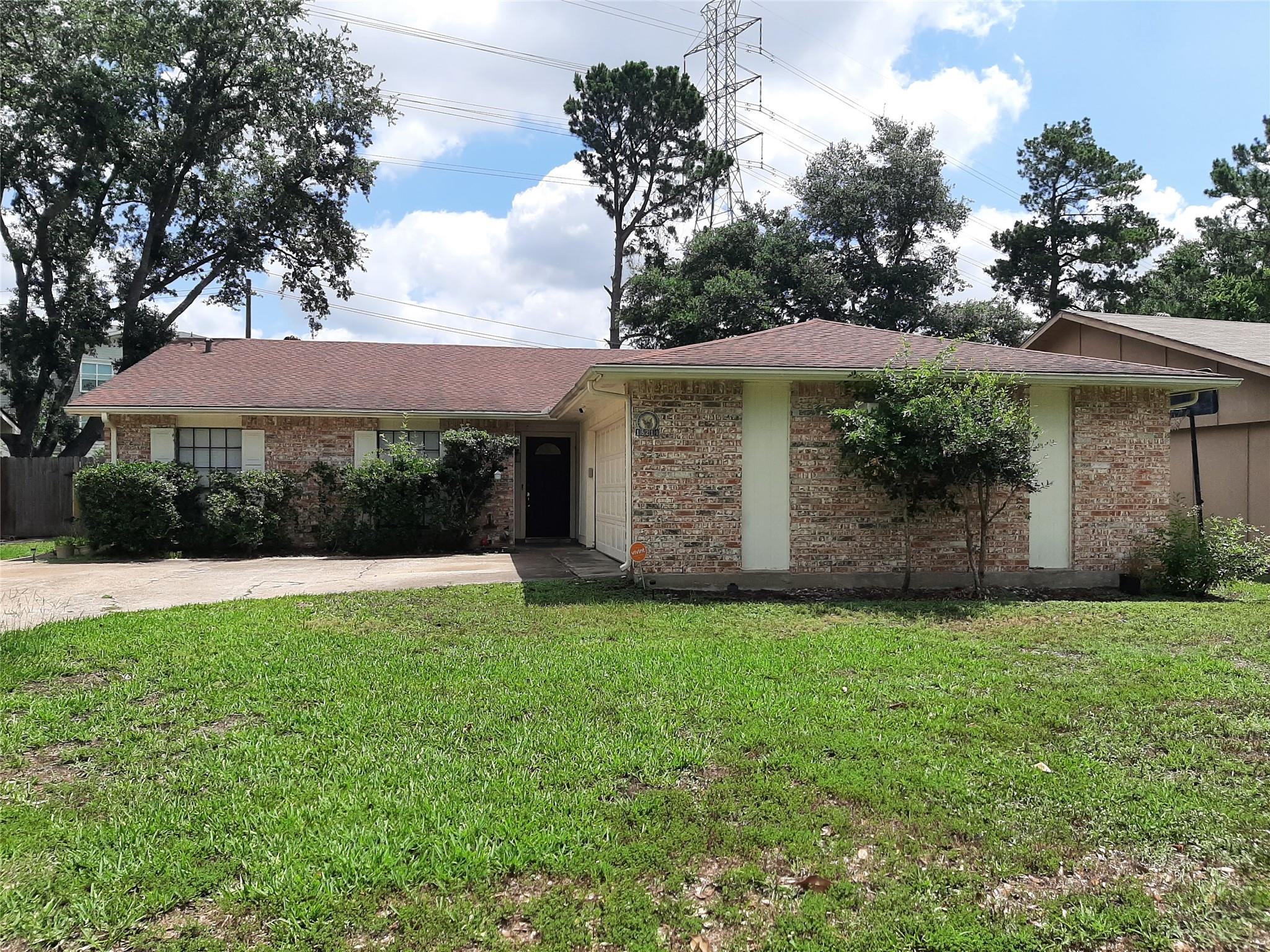 18214 Mantana Drive — photo