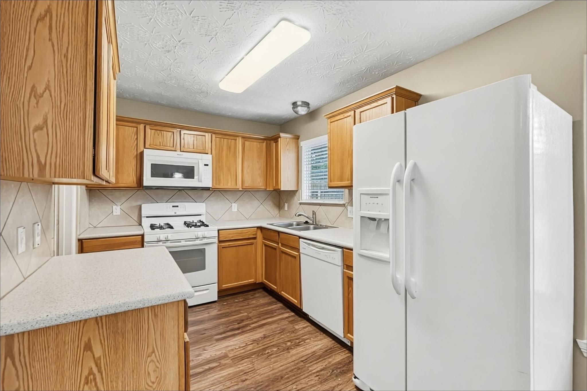 5010 Deerpath Drive, Conroe, TX 77303 — photo 2
