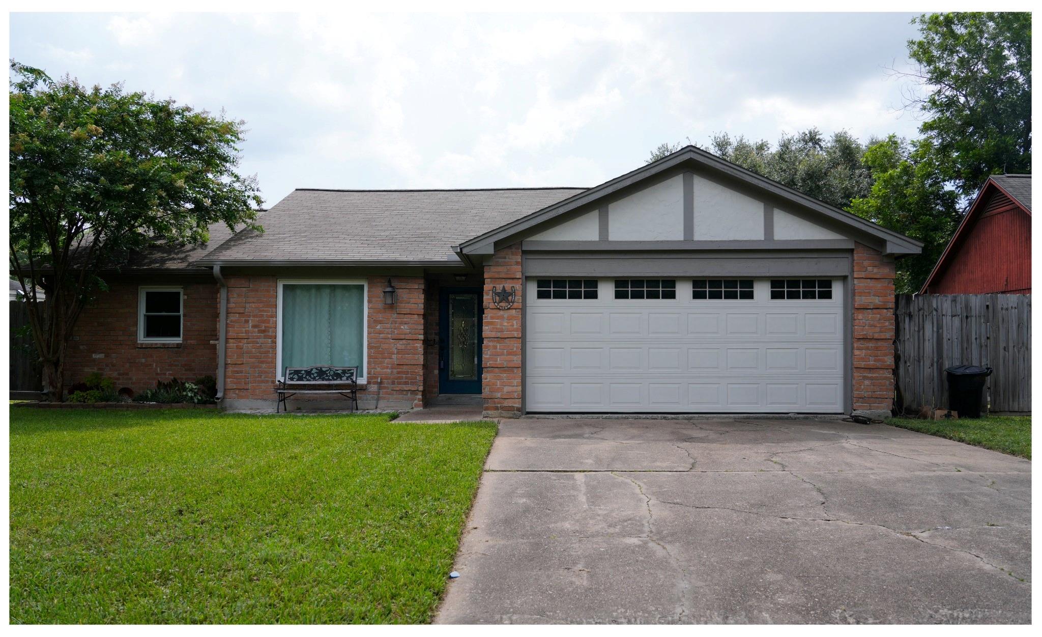 17115 Kings Walk Lane — photo