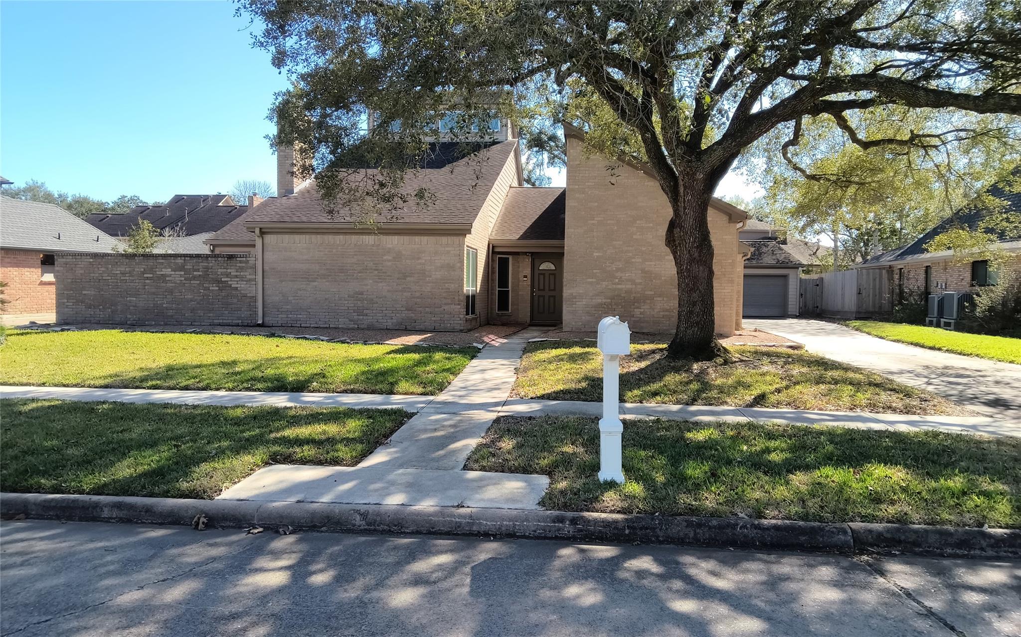 15906 Laurelfield Drive — photo