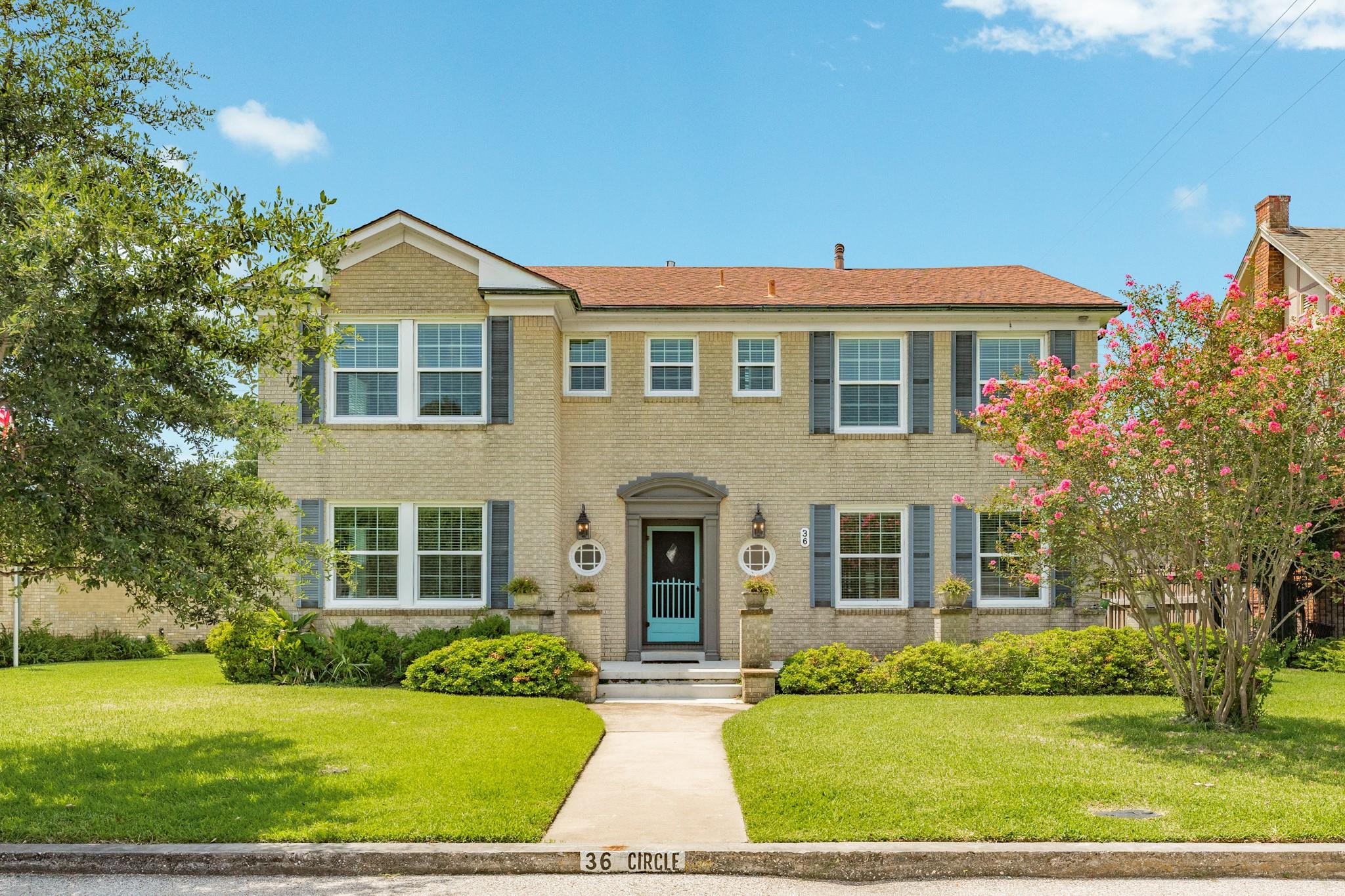 36 Cedar Lawn Circle — photo