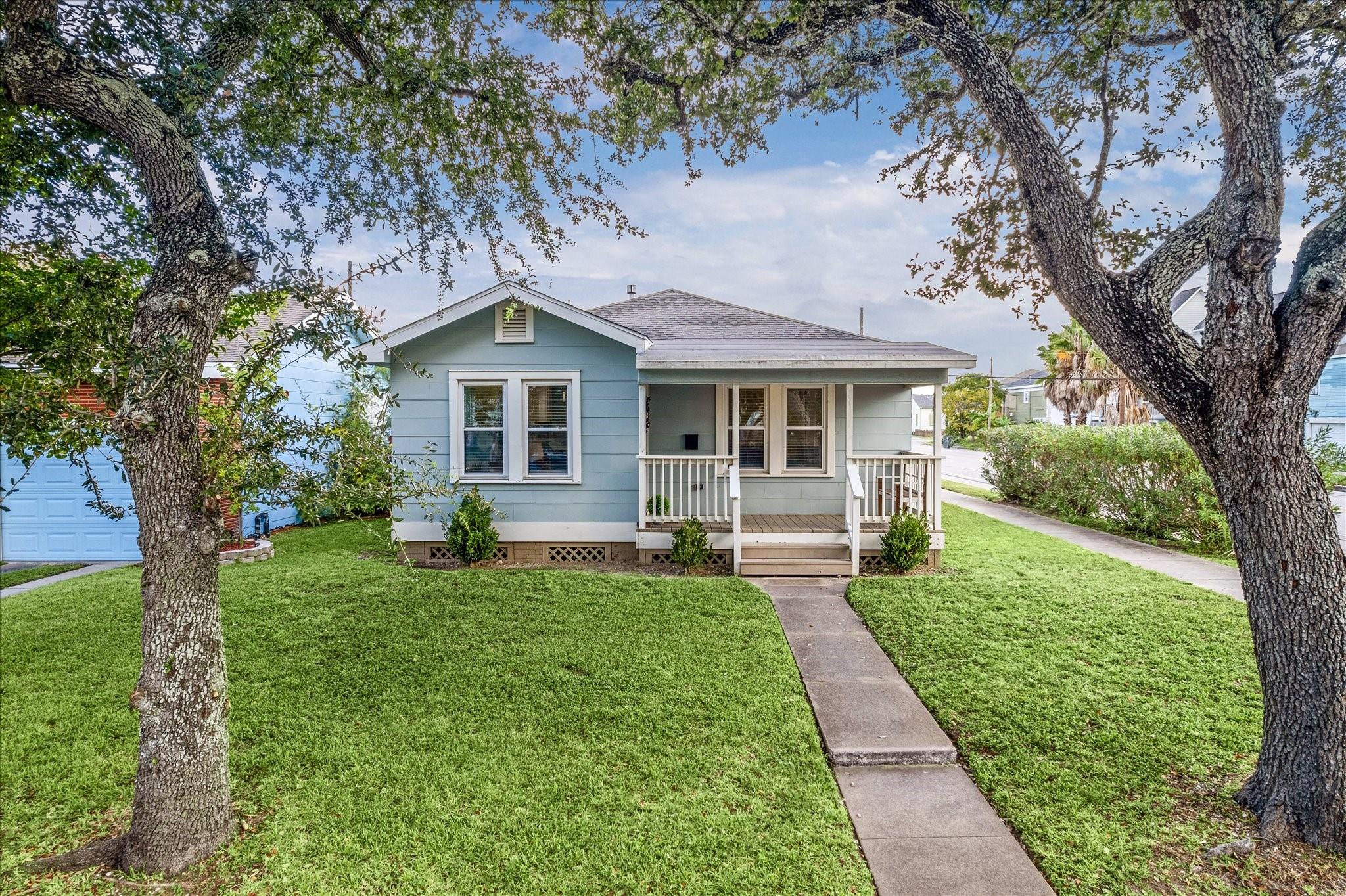 4102 Avenue M 1/2 — photo